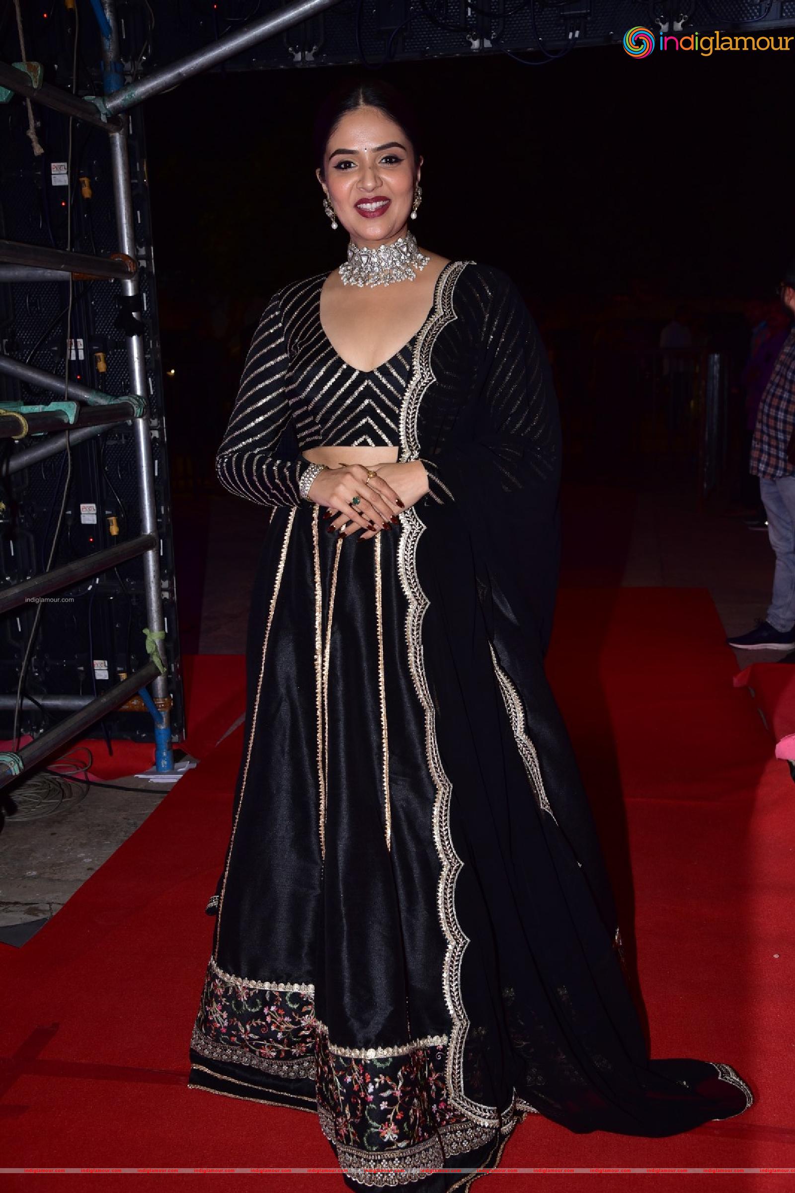 Sreemukhi Actress hd photo