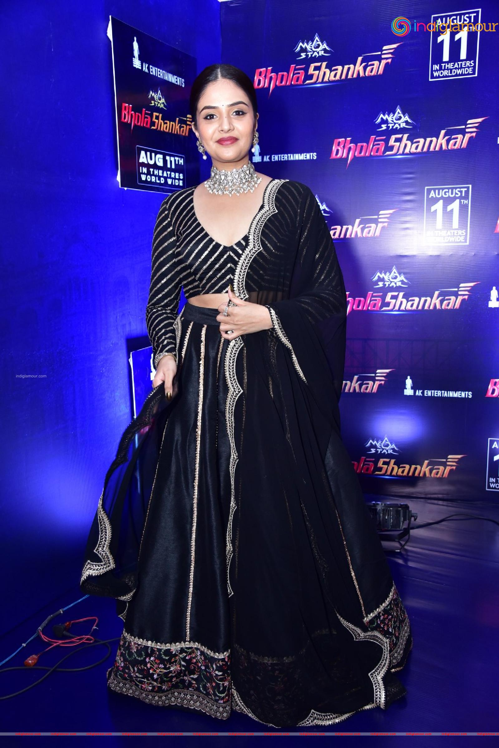 Sreemukhi Actress hd photo