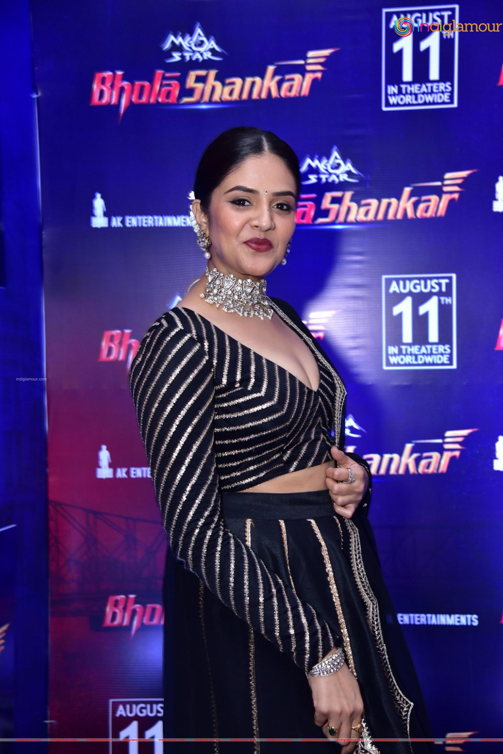 Sreemukhi Actress hd photo