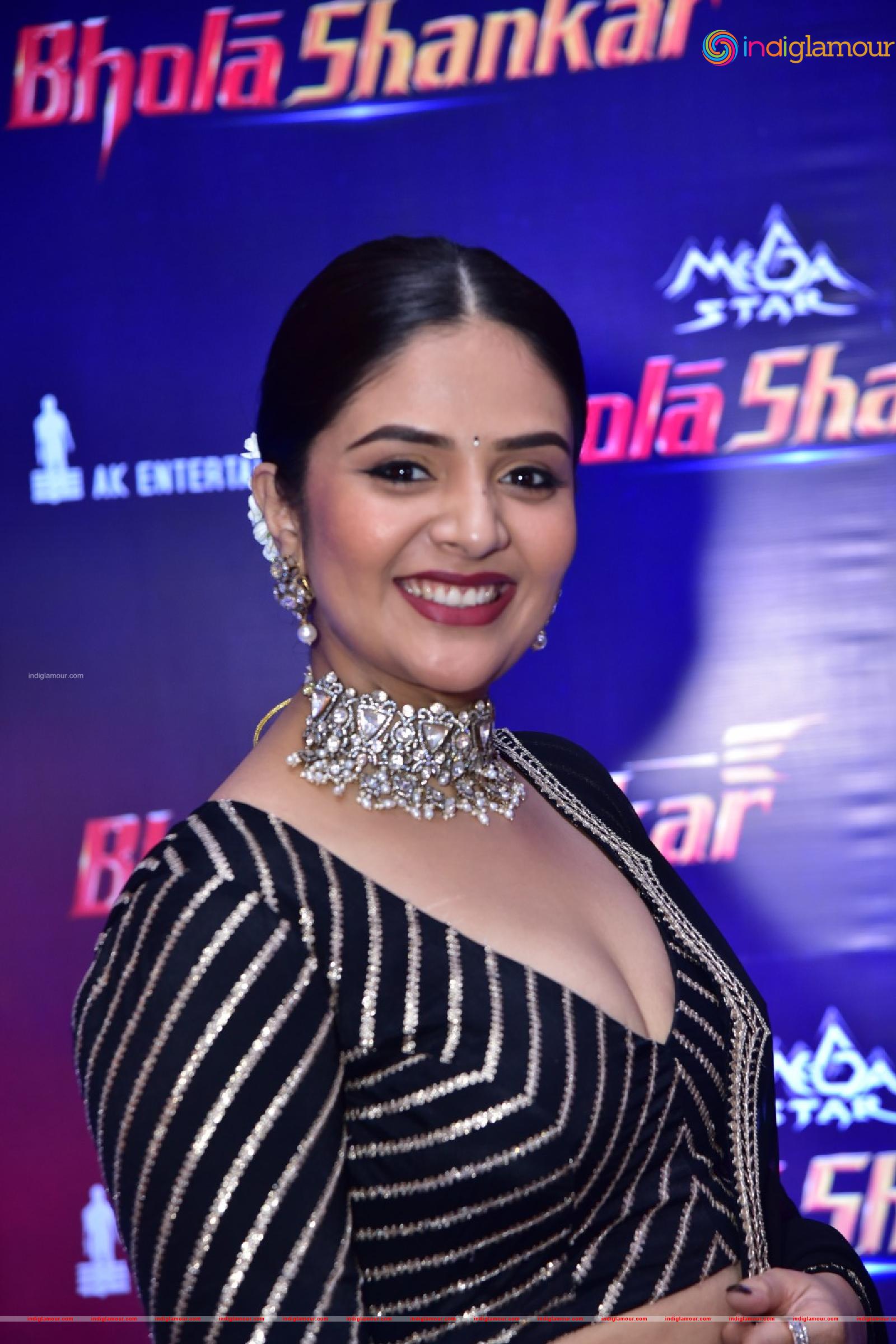 Sreemukhi Actress hd photo