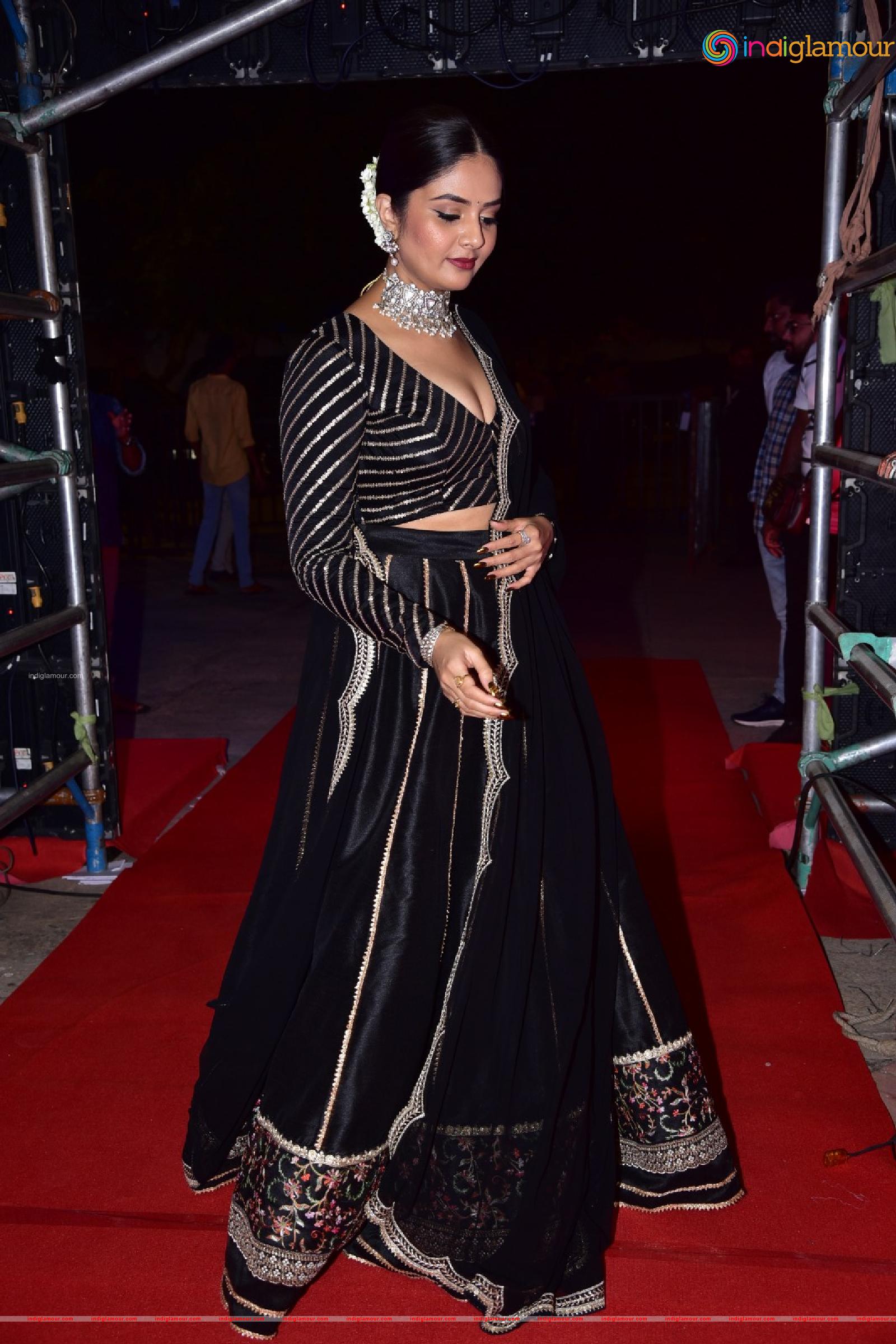 Sreemukhi Actress hd photo