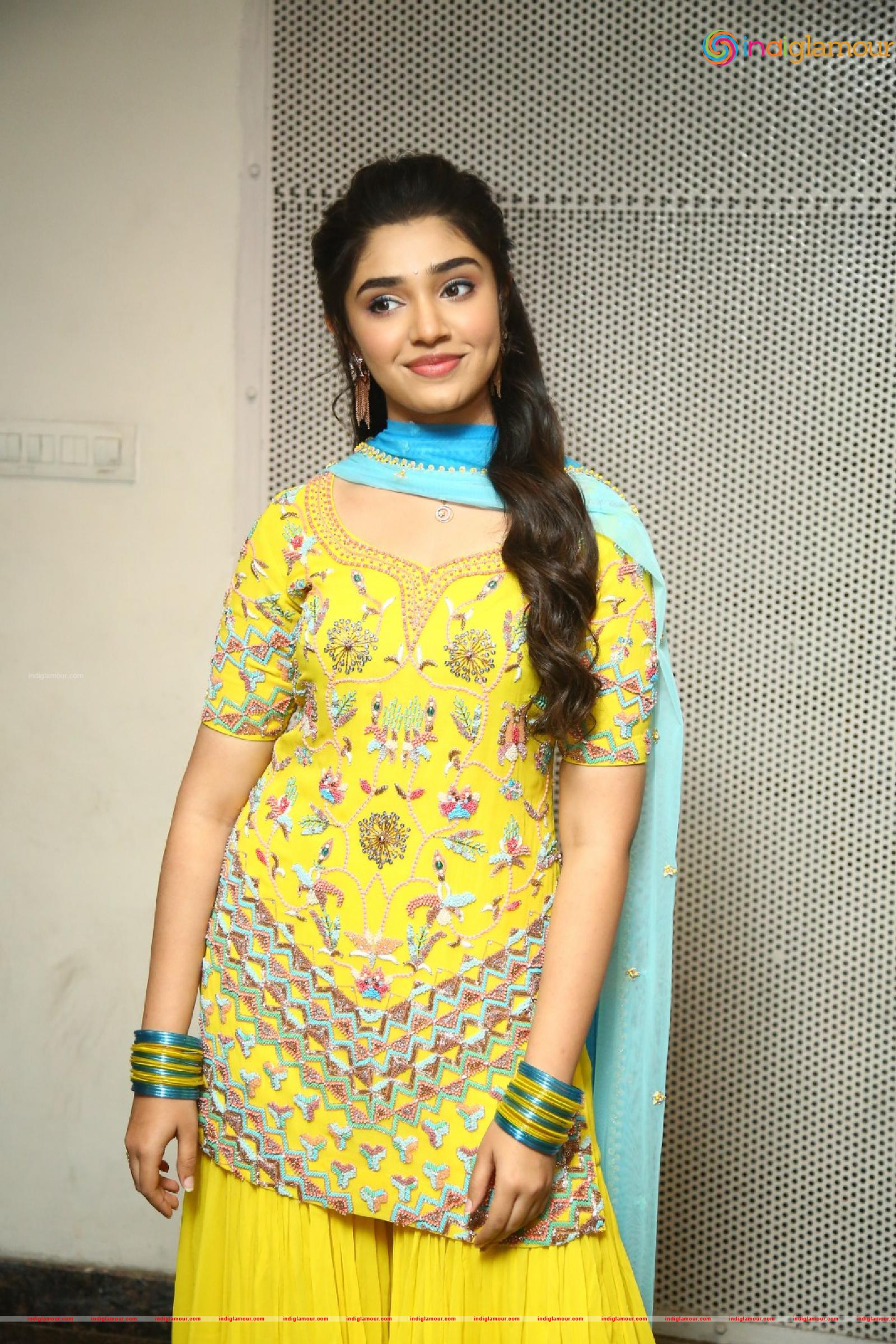 Krithi Shetty Actress hd photo