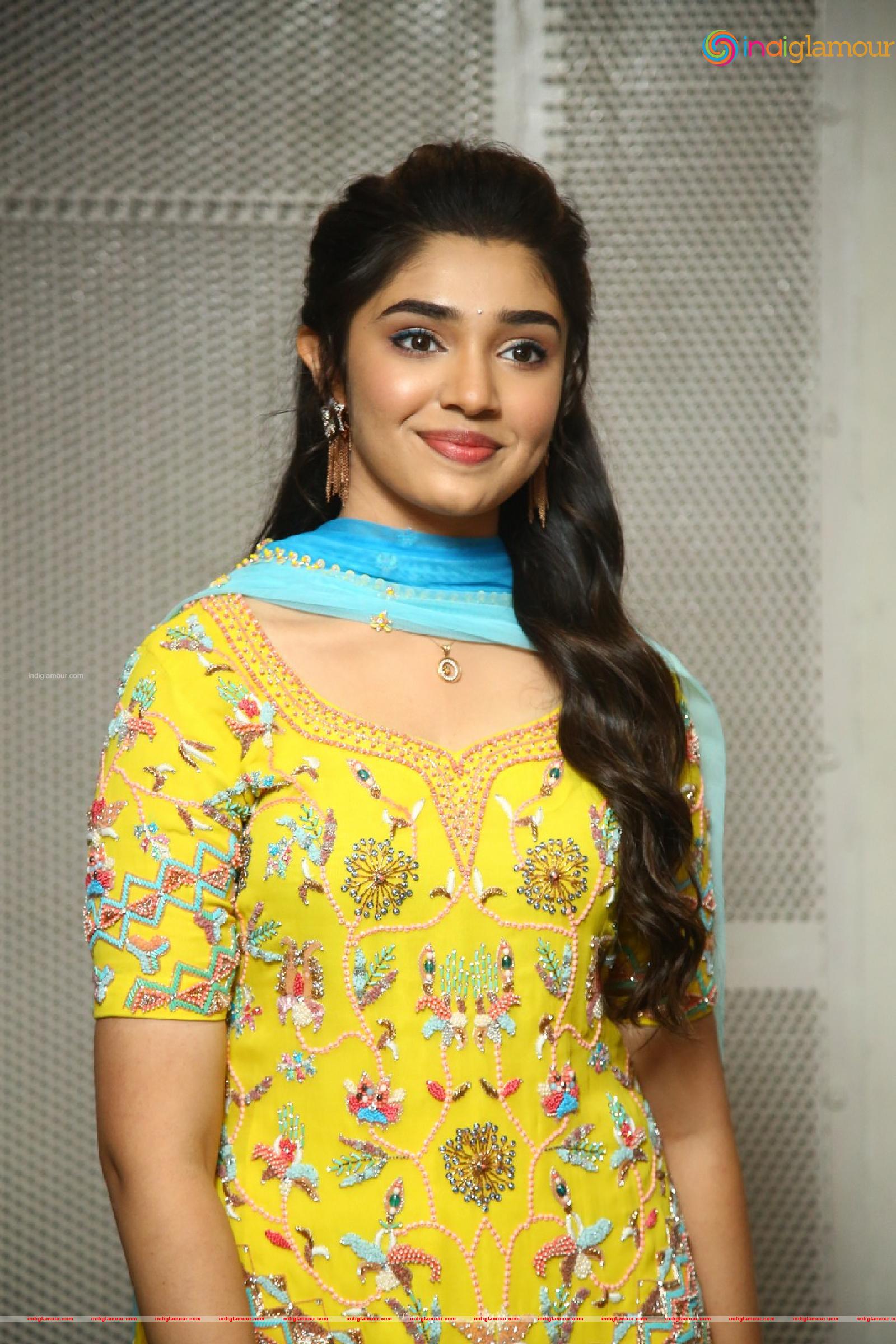 Krithi Shetty Actress hd photo
