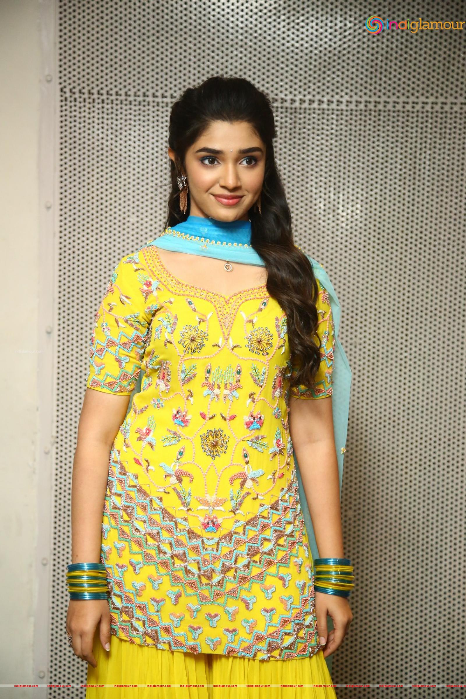 Krithi Shetty Actress hd photo