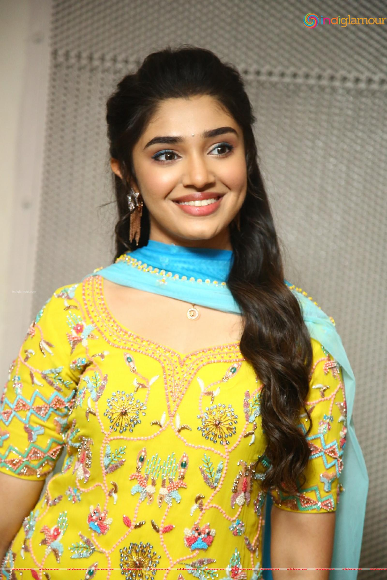 Krithi Shetty Actress hd photo
