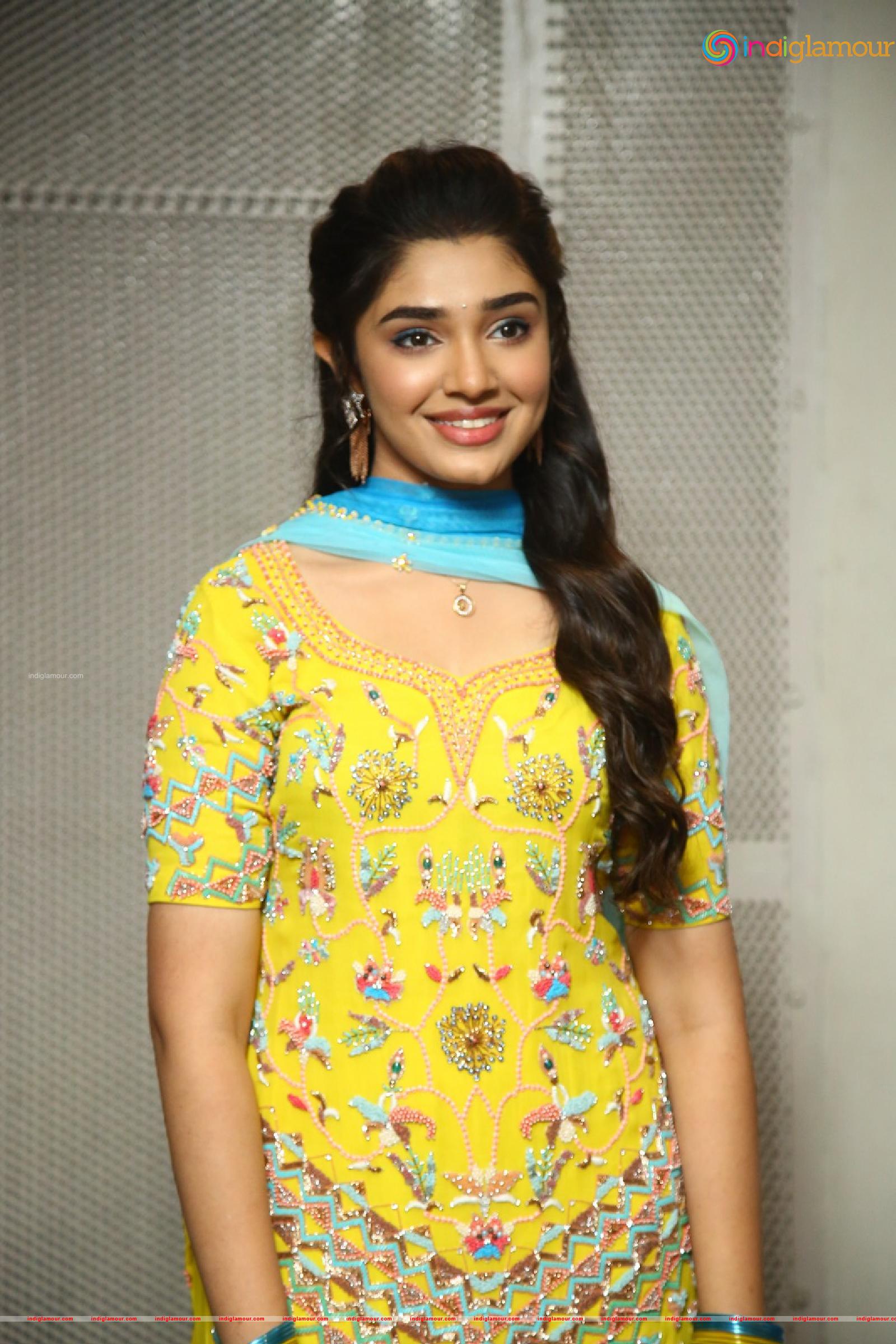 Krithi Shetty Actress hd photo