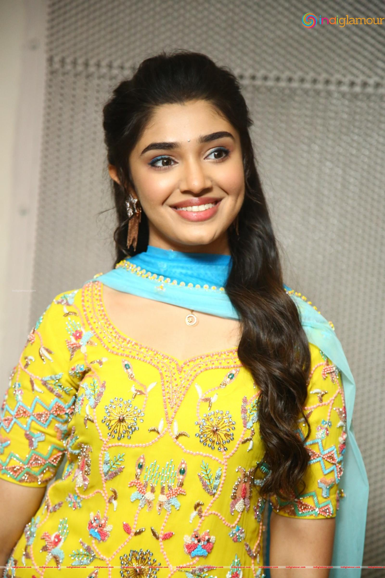 Krithi Shetty Actress hd photo