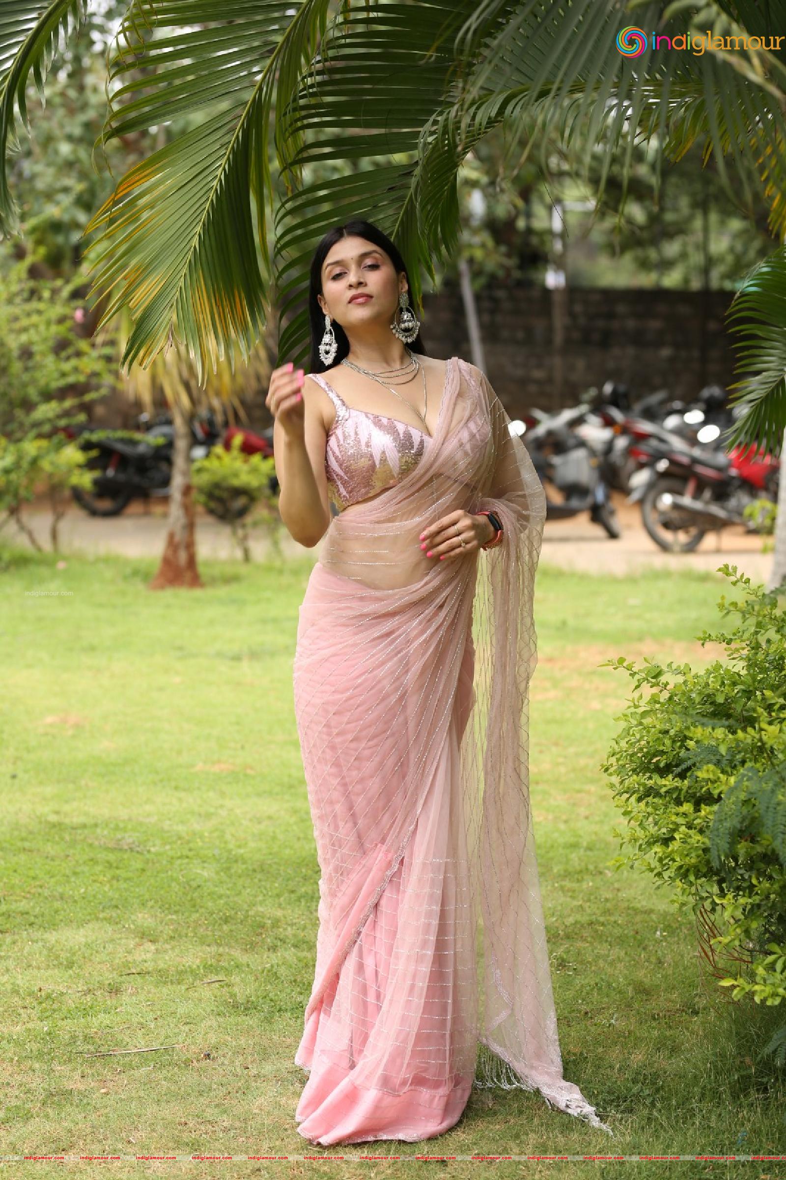 Mannara Chopra Actress hd photo