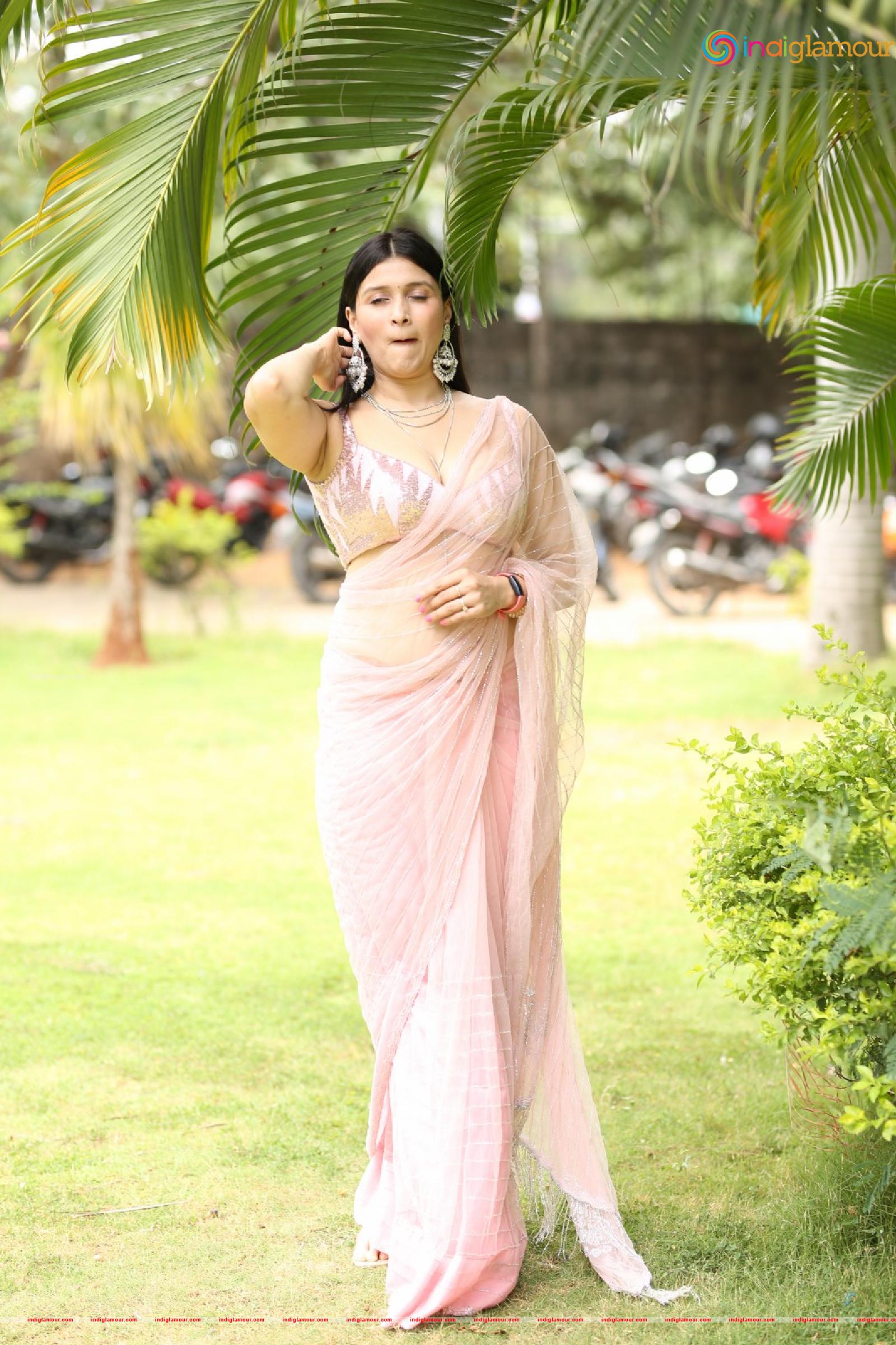 Mannara Chopra Actress hd photo