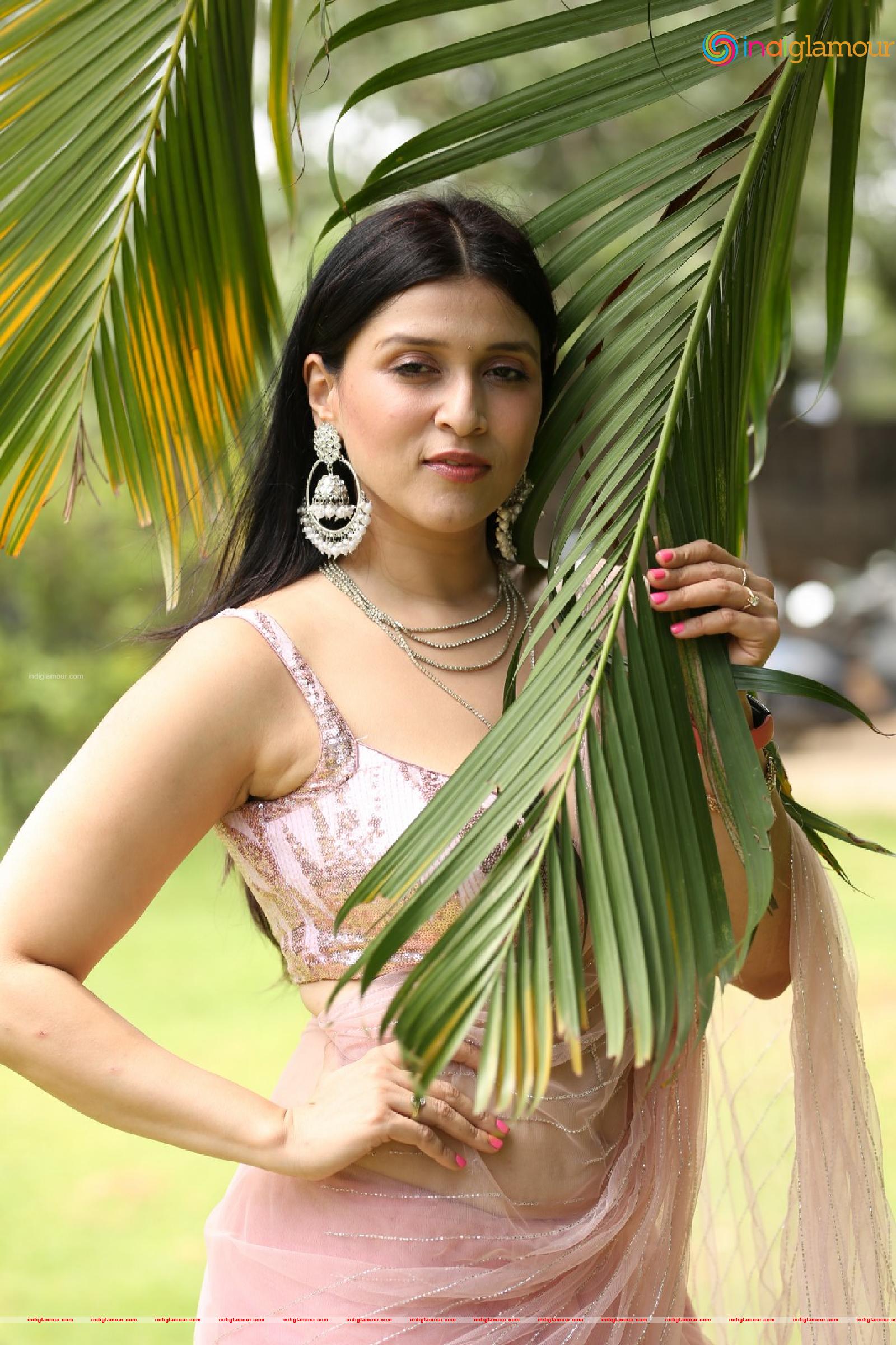 Mannara Chopra Actress hd photo