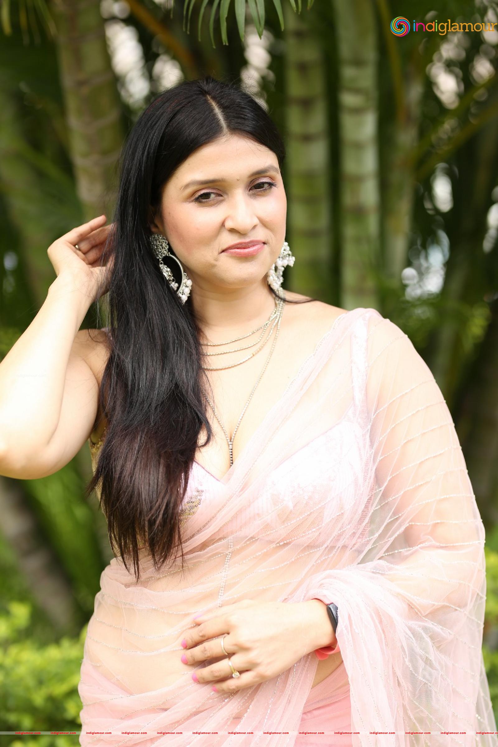 Mannara Chopra Actress hd photo