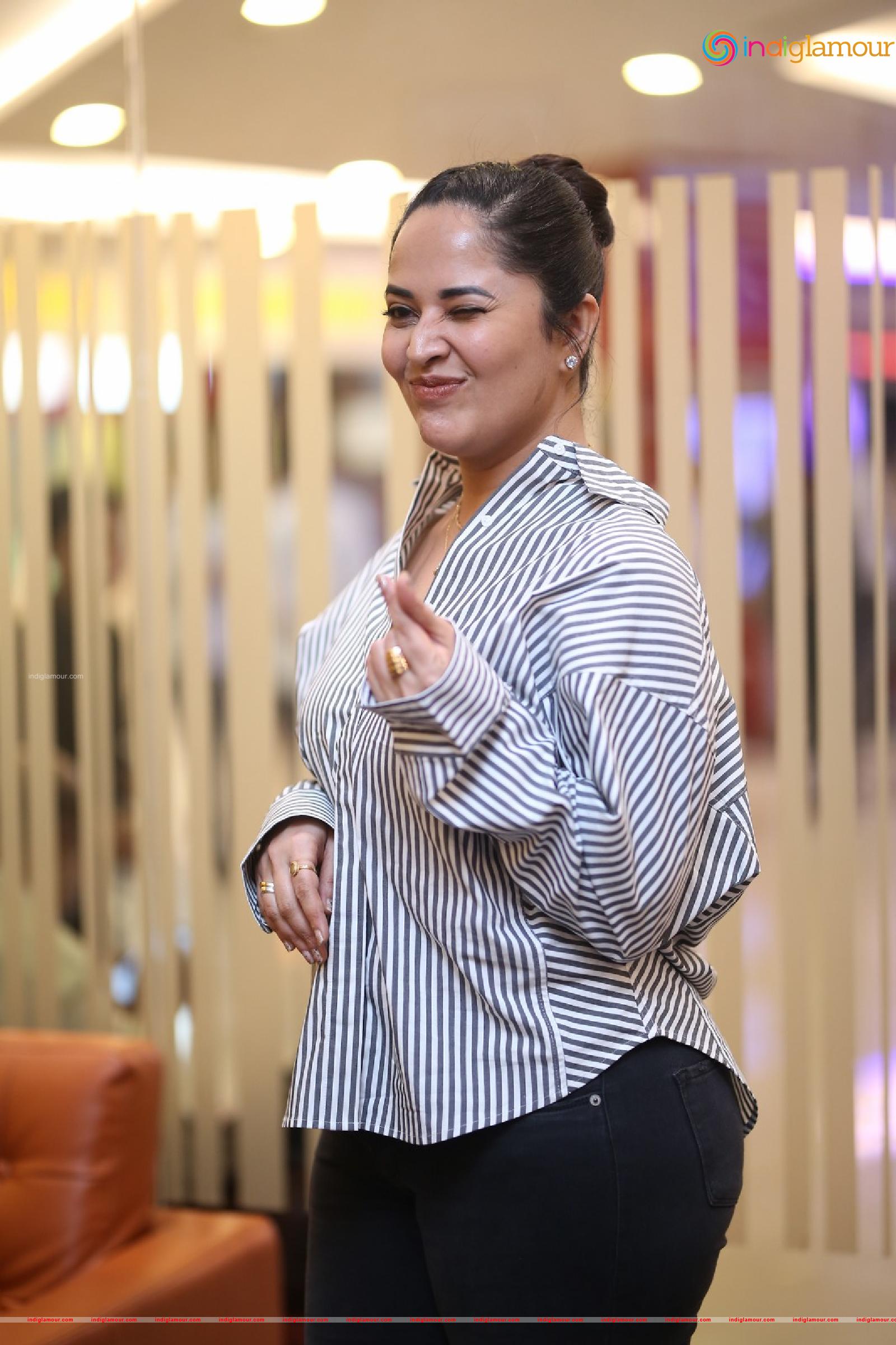 Anasuya Actress hd photo