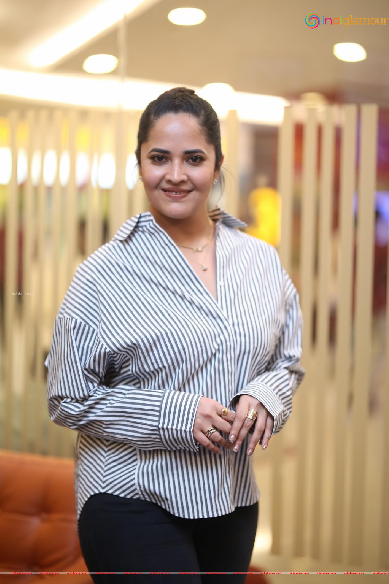 Anasuya Actress hd photo