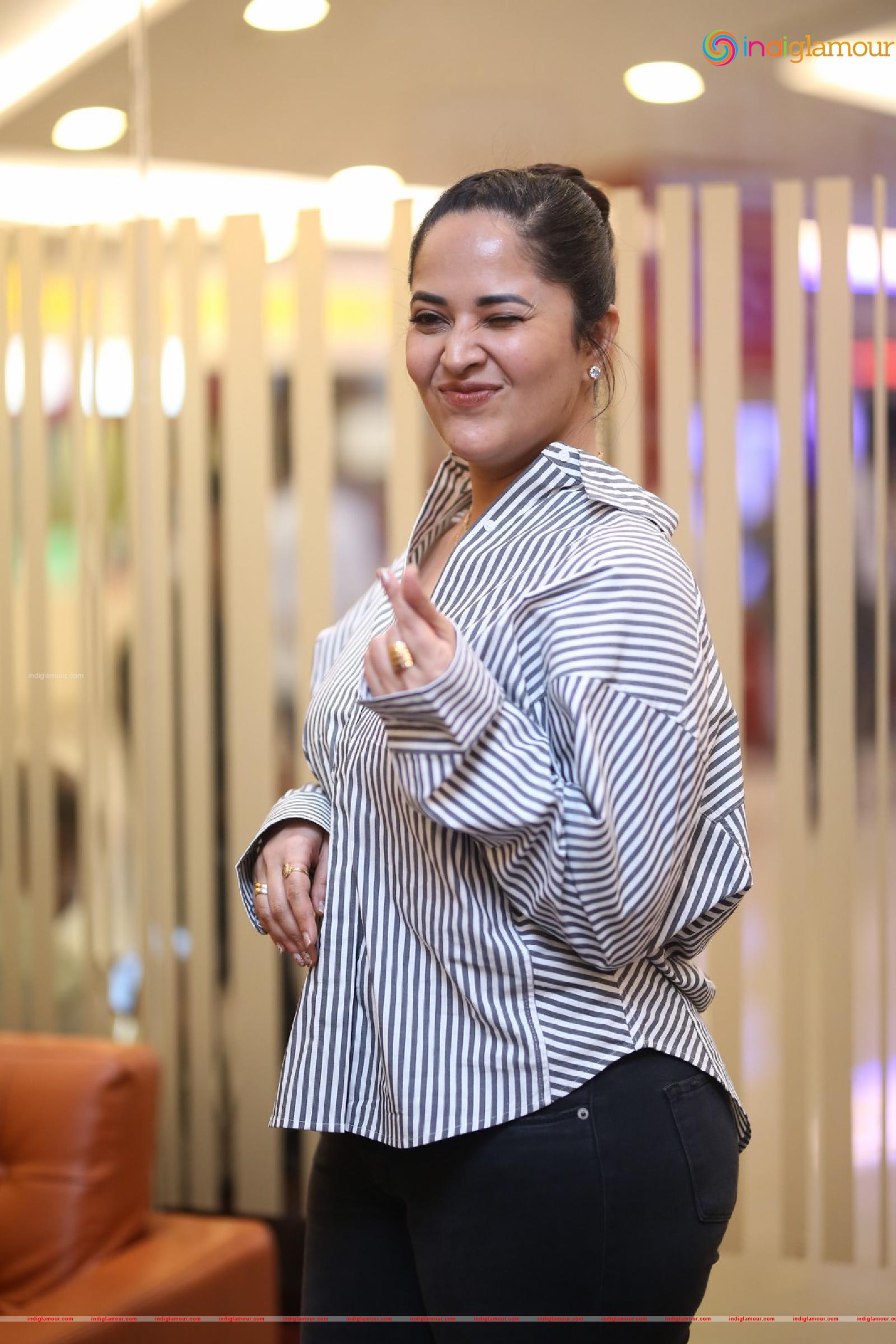 Anasuya Actress hd photo