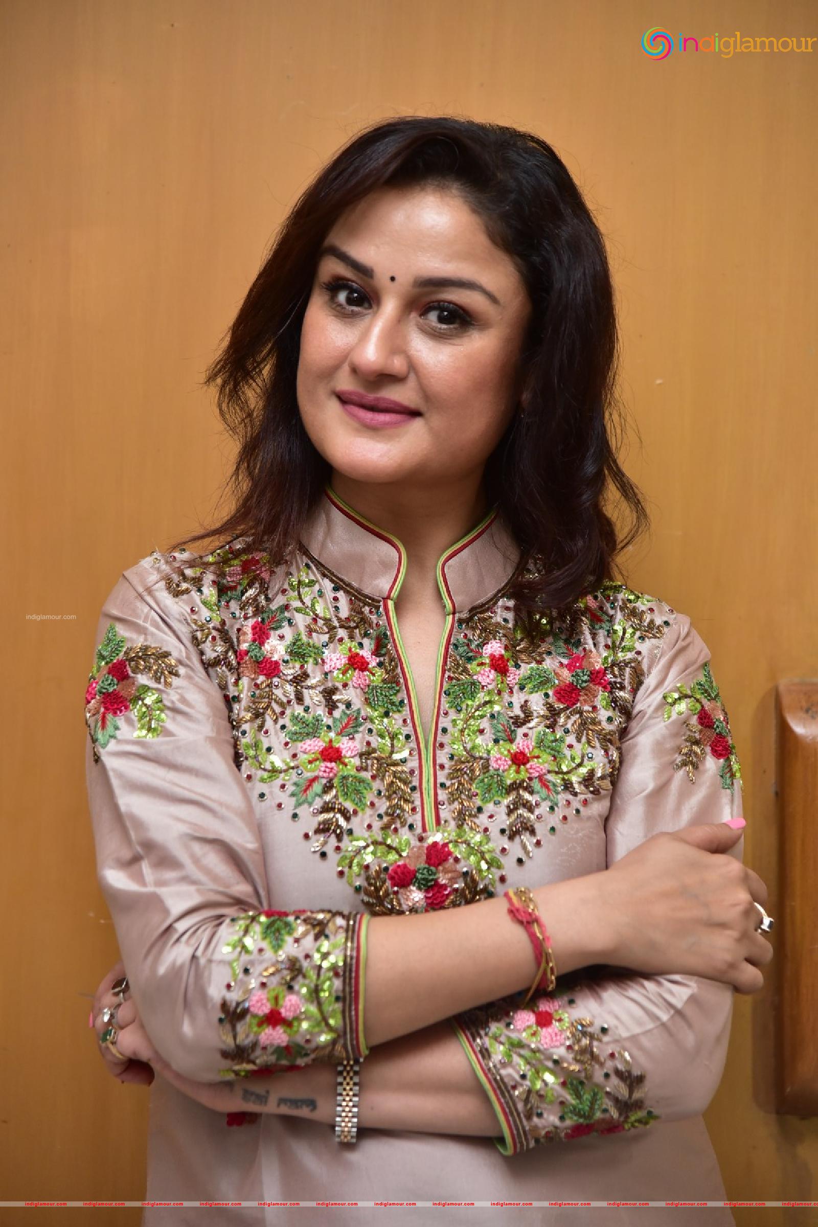 Sonia Agarwal Actress hd photo