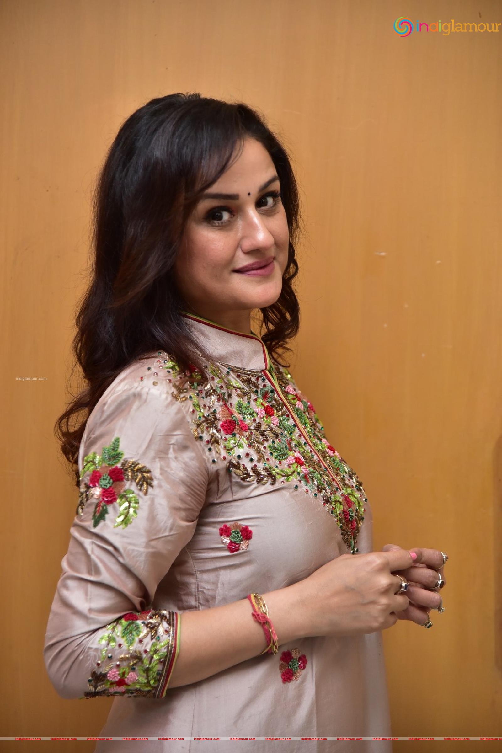 Sonia Agarwal Actress hd photo