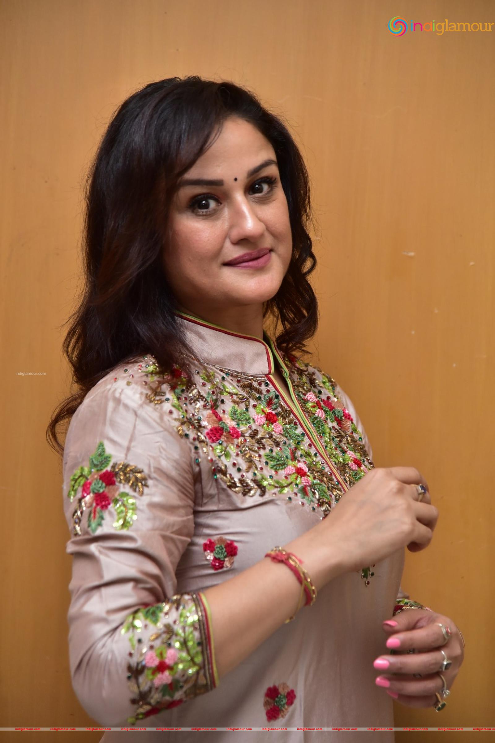 Sonia Agarwal Actress hd photo