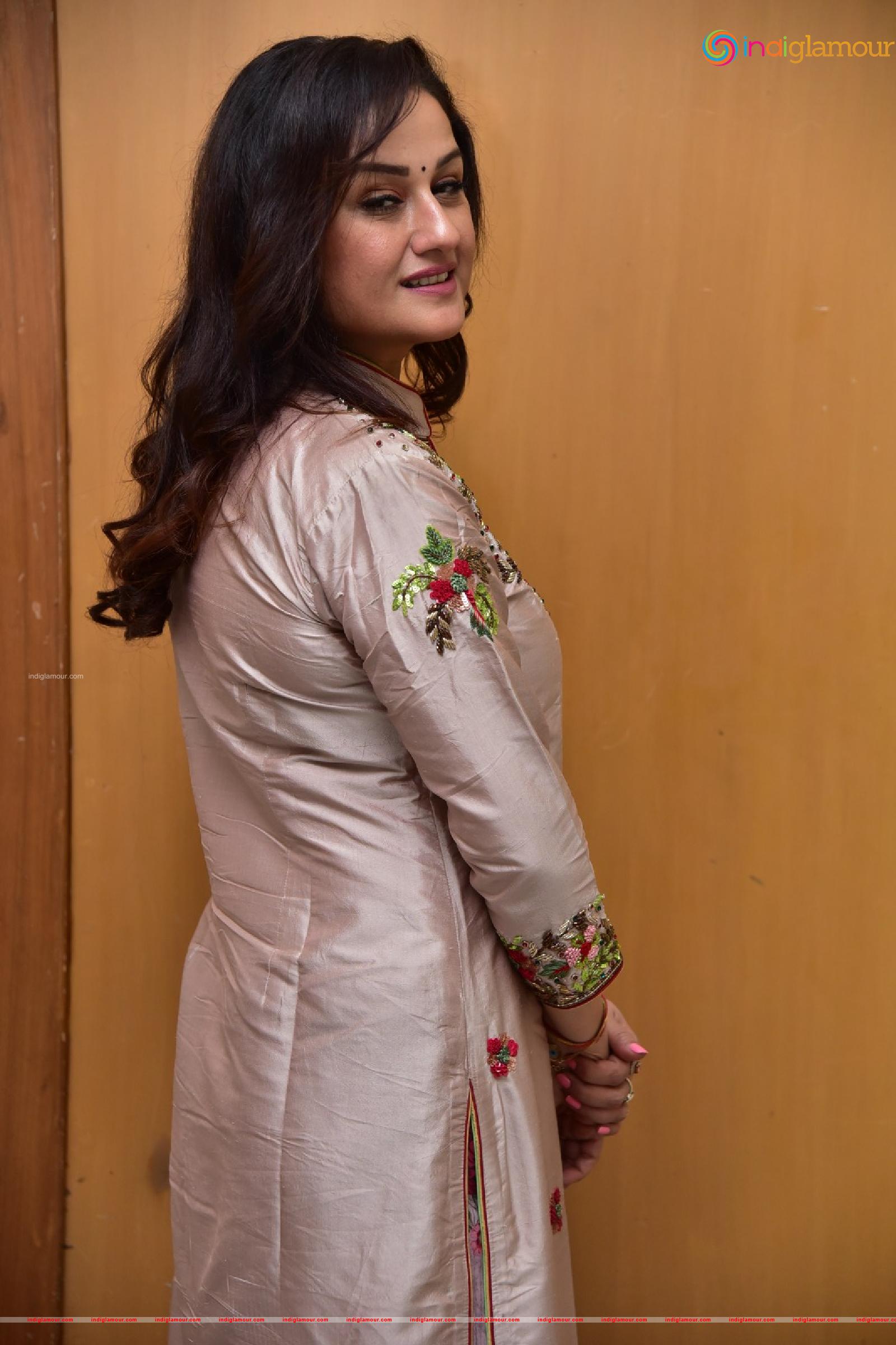 Sonia Agarwal Actress hd photo