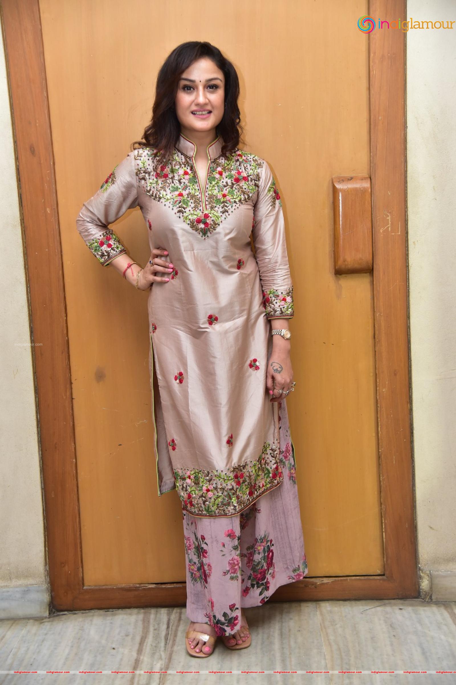 Sonia Agarwal Actress hd photo