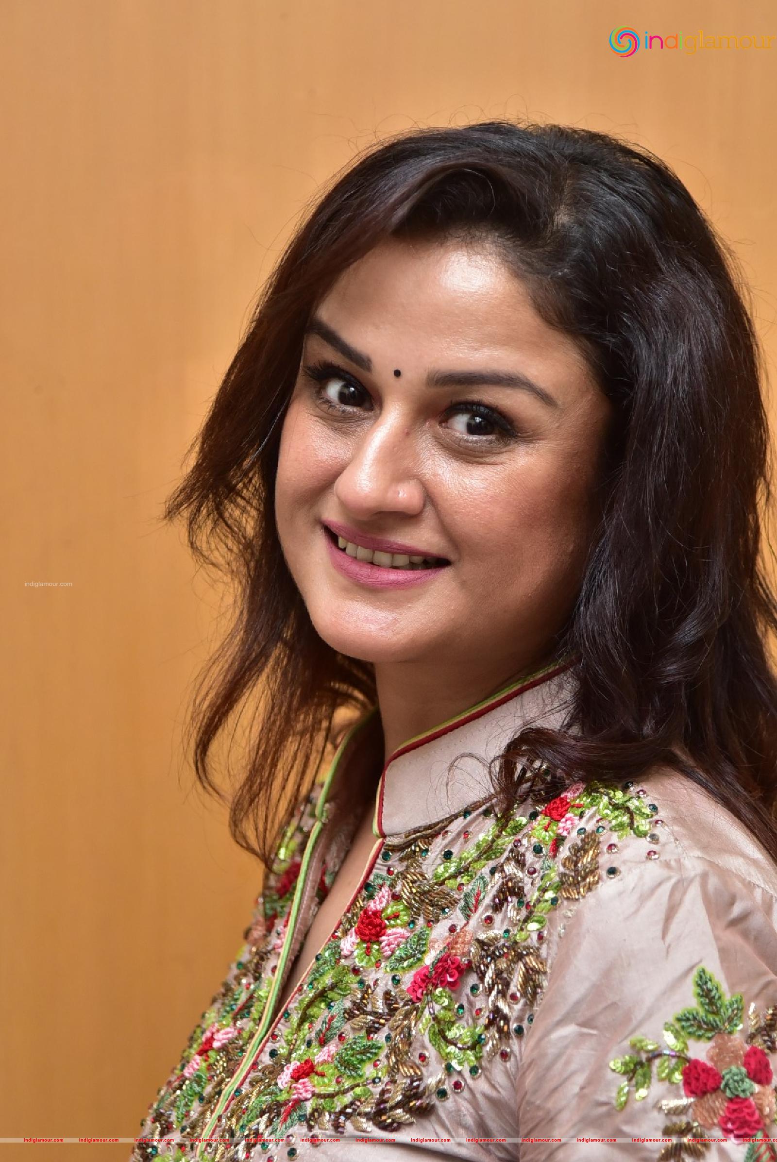 Sonia Agarwal Actress hd photo