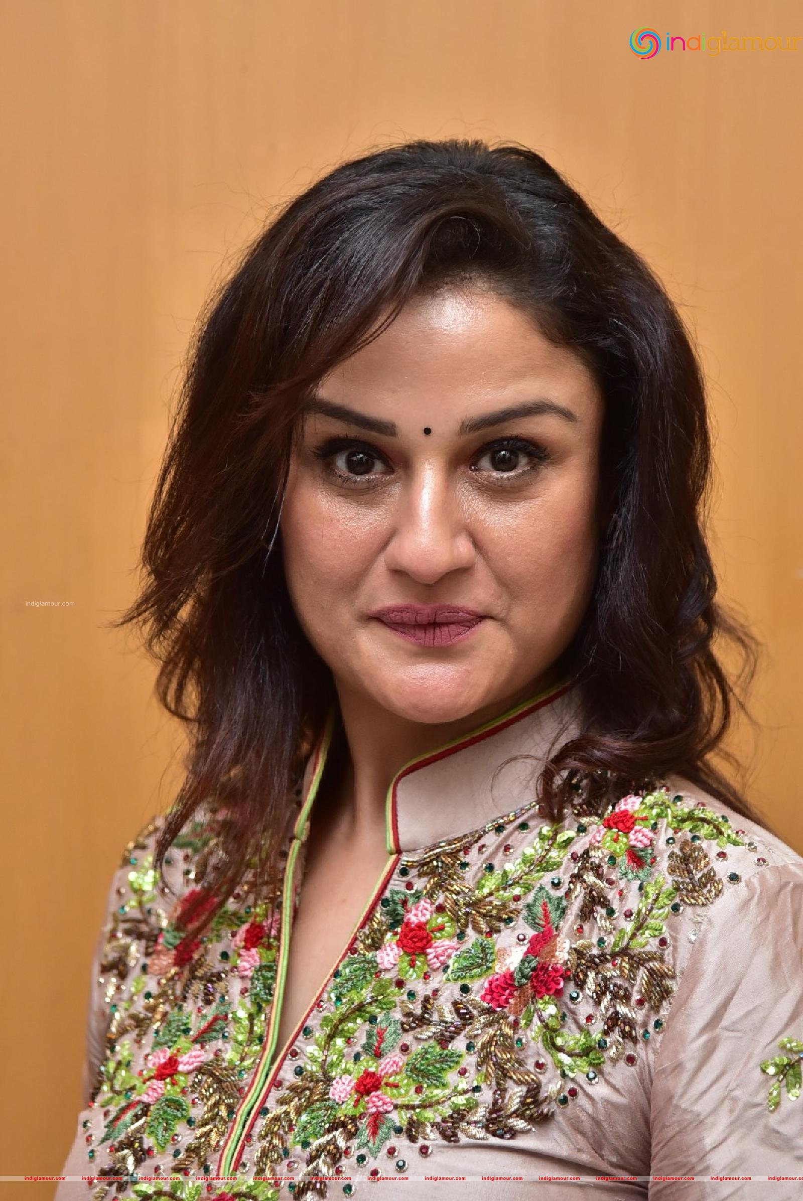 Sonia Agarwal Actress hd photo