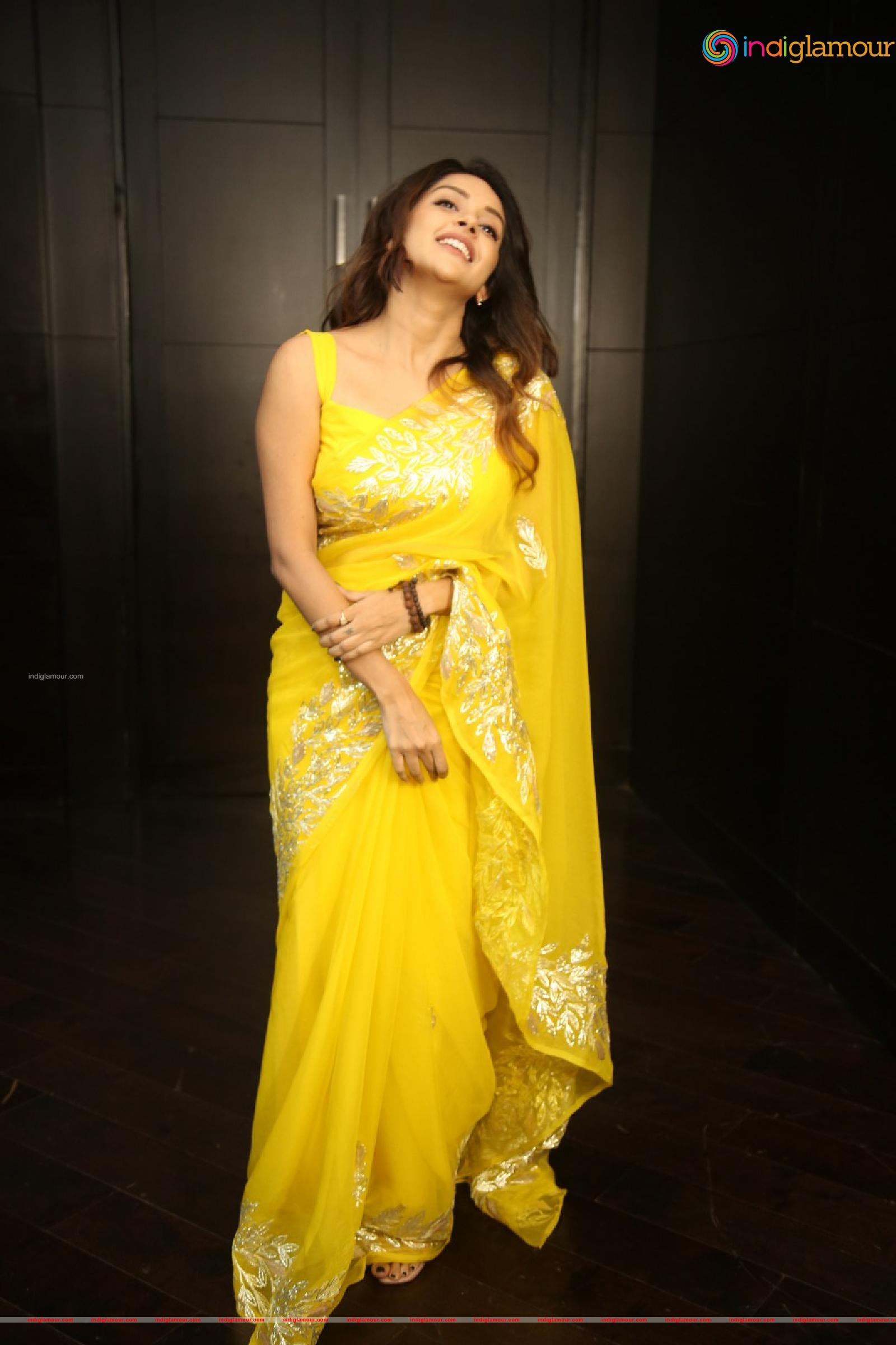 Mahima Nambiar Actress hd photo