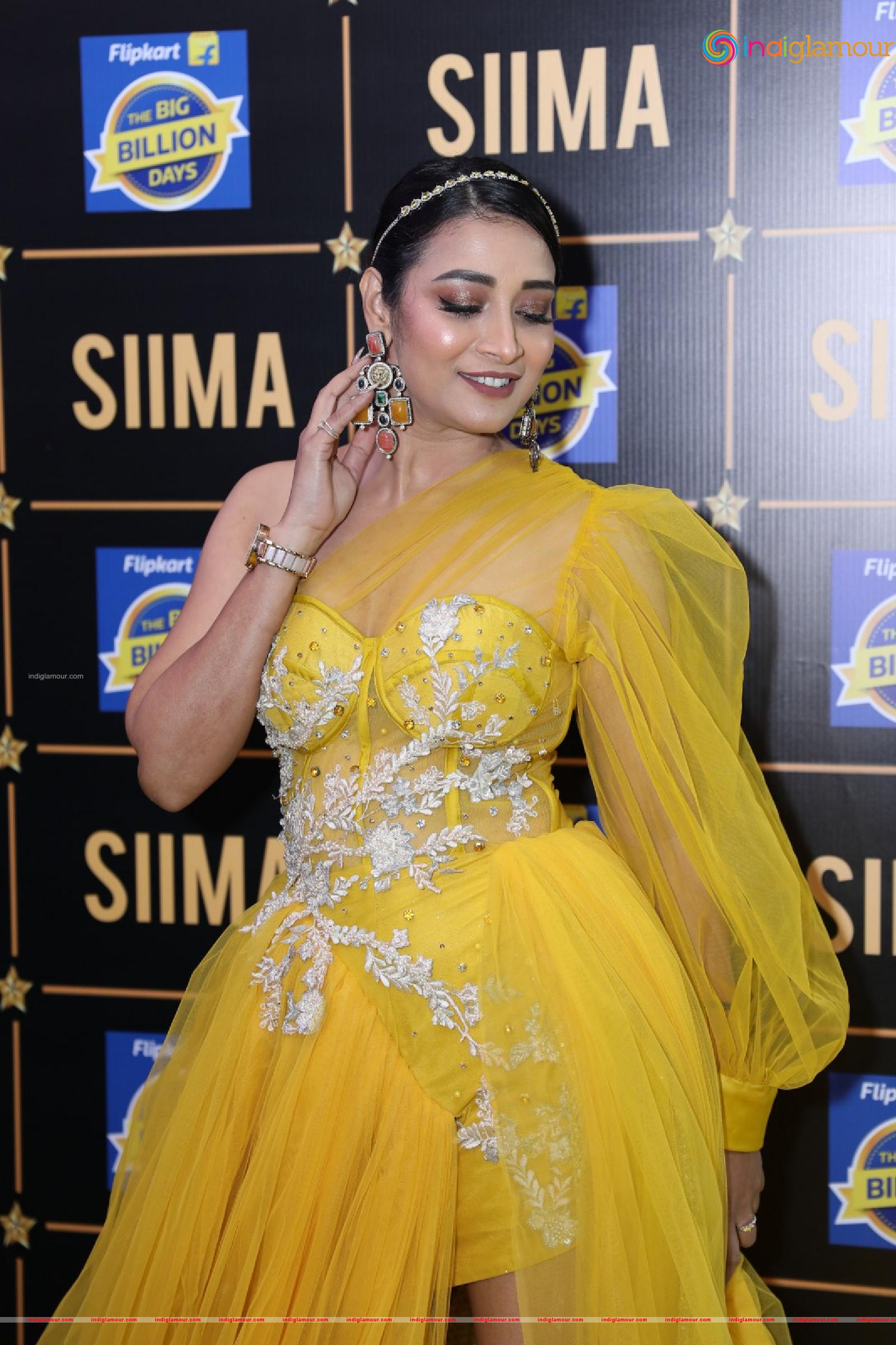 Bhanu Sree Actress hd photo
