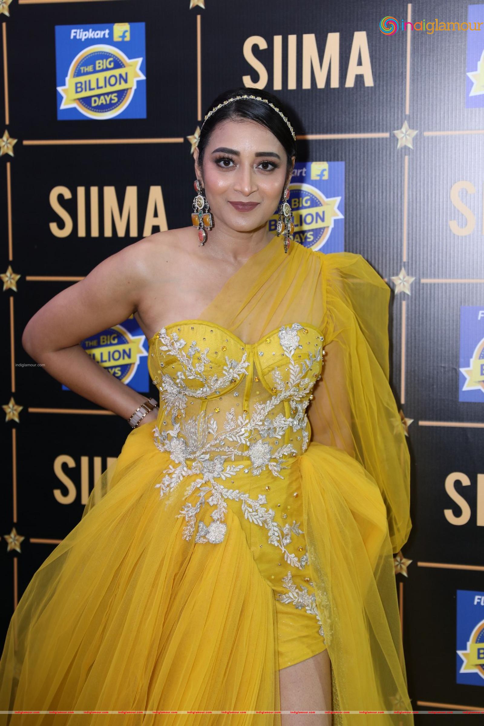 Bhanu Sree Actress hd photo