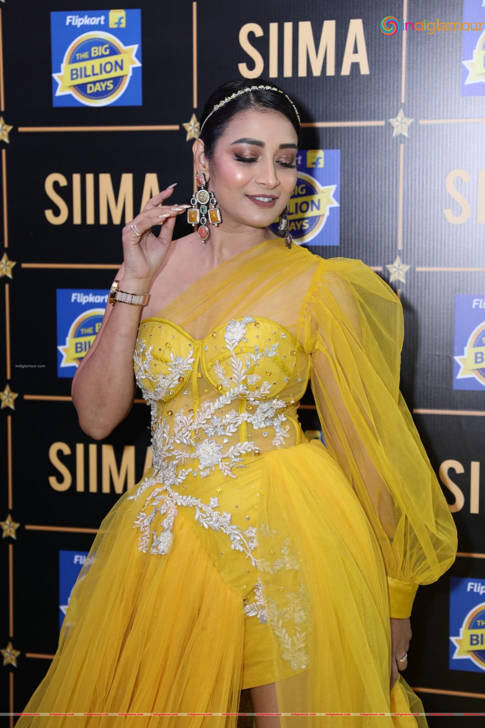 Bhanu Sree Actress hd photo