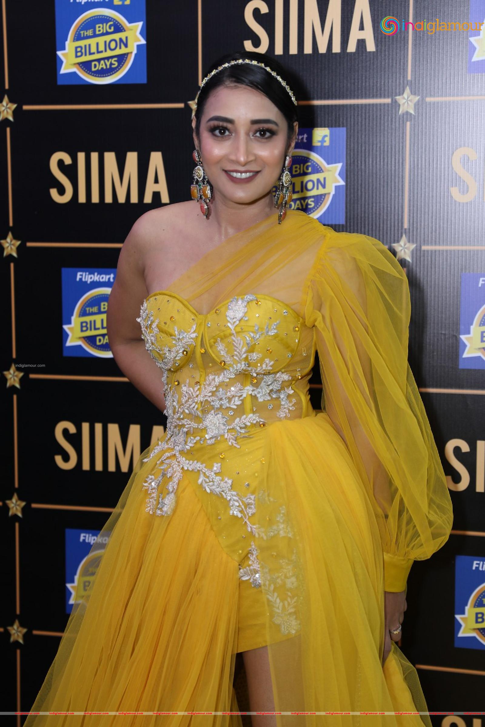 Bhanu Sree Actress hd photo