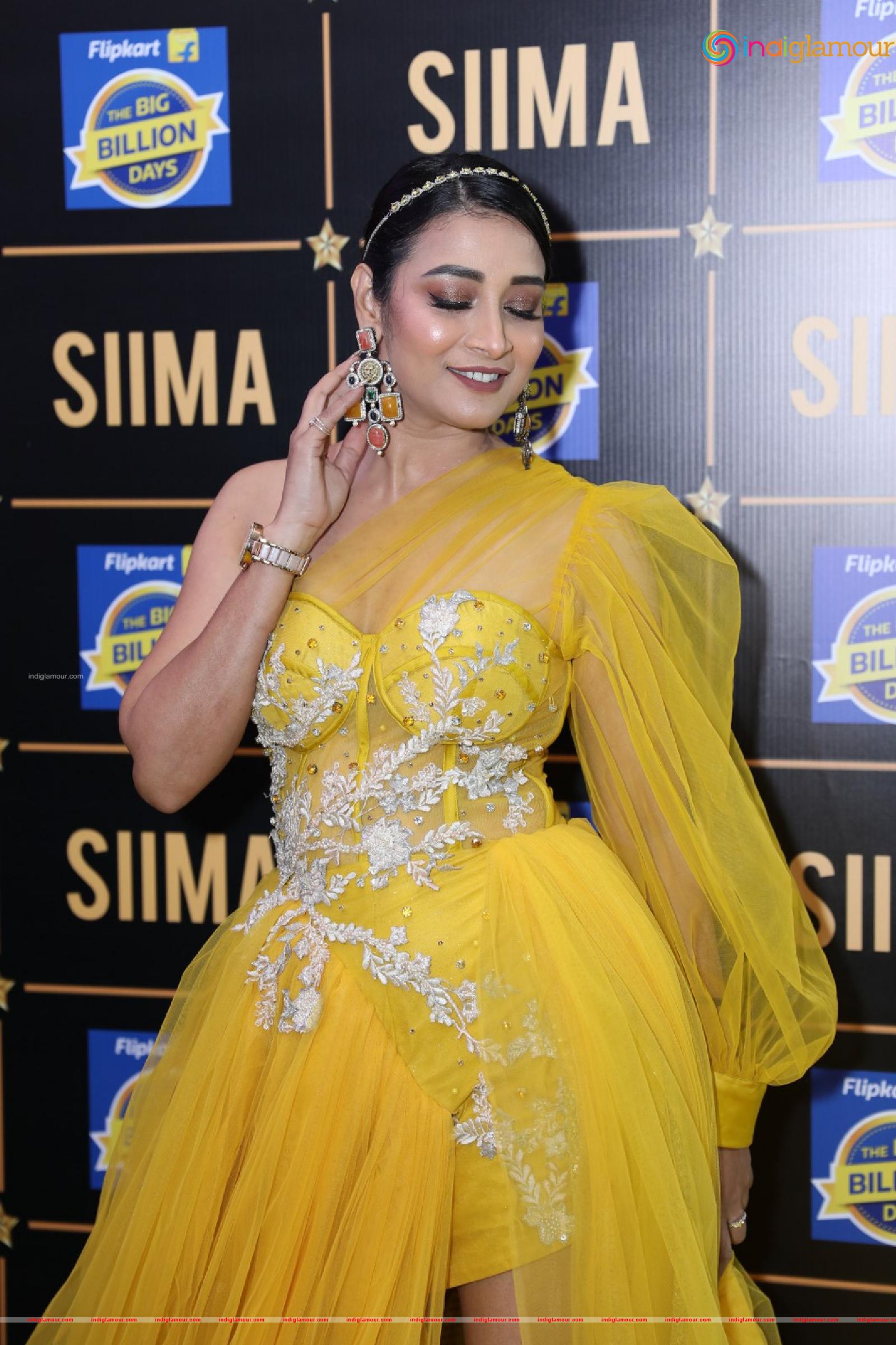 Bhanu Sree Actress hd photo