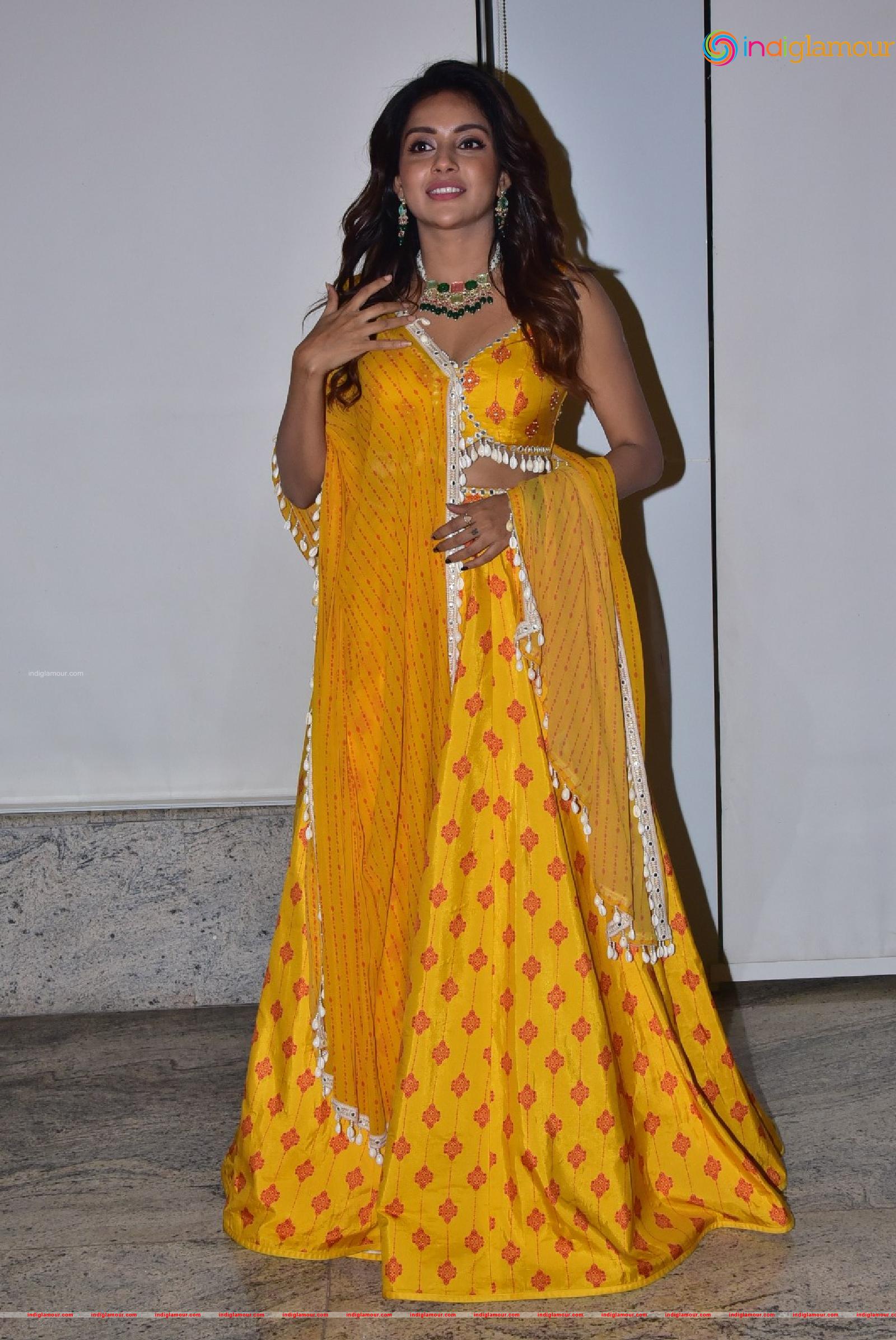 Mahima Nambiar Actress hd photo