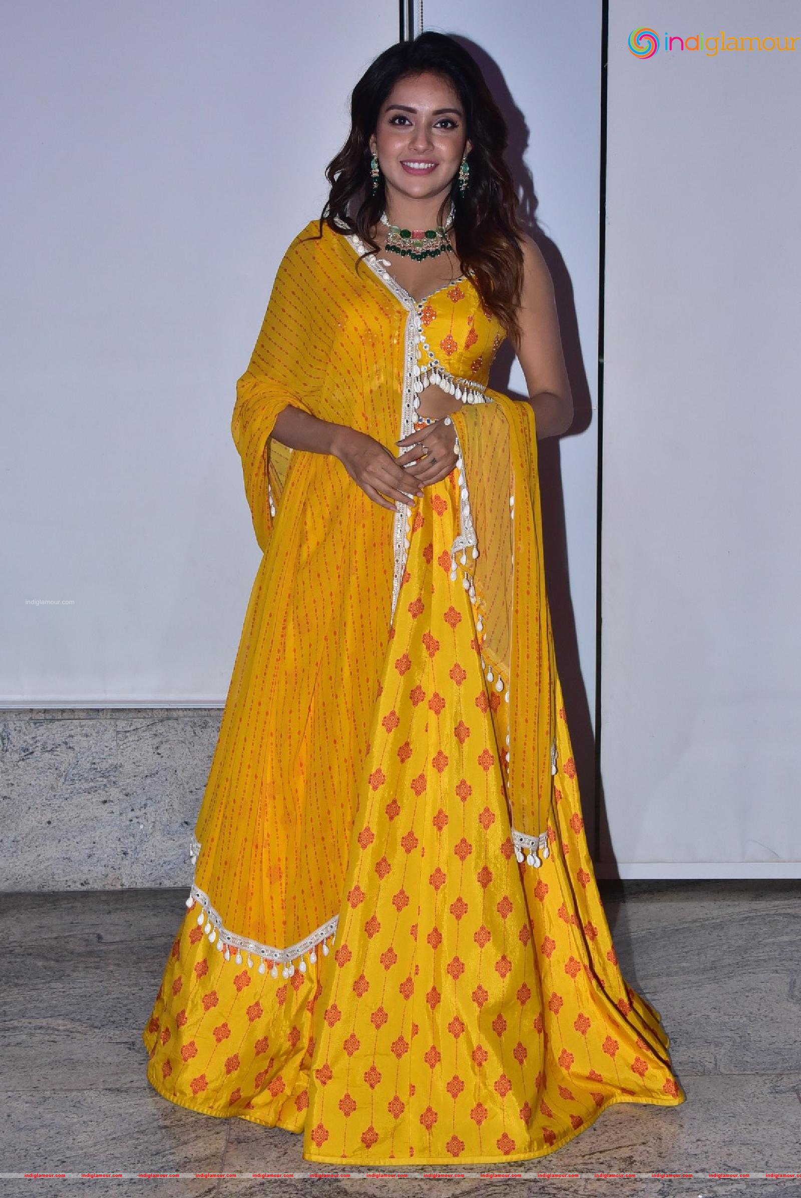 Mahima Nambiar Actress hd photo