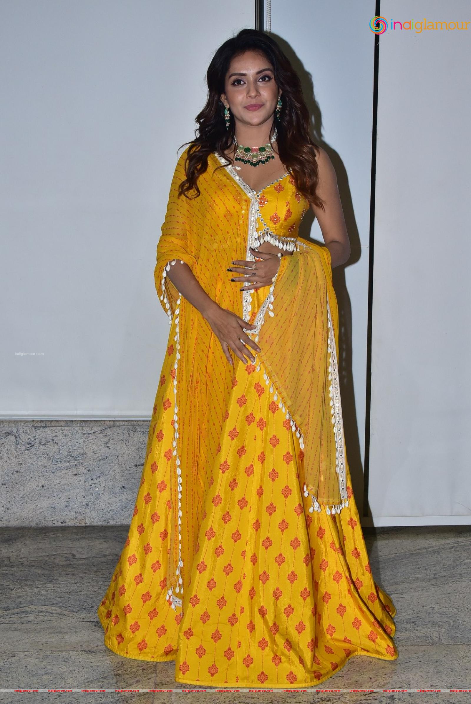 Mahima Nambiar Actress hd photo