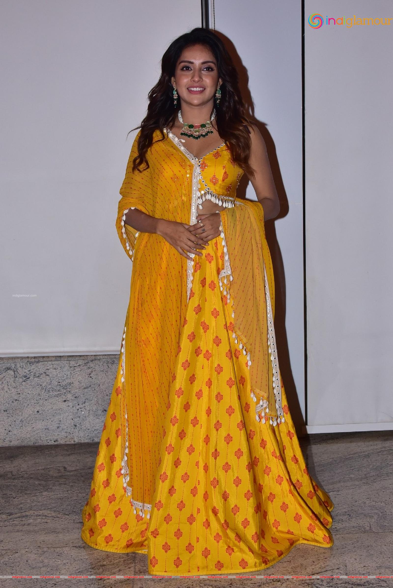 Mahima Nambiar Actress hd photo