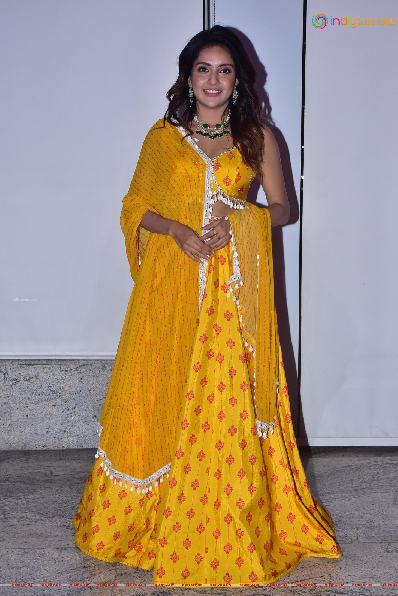 Mahima Nambiar Actress hd photo