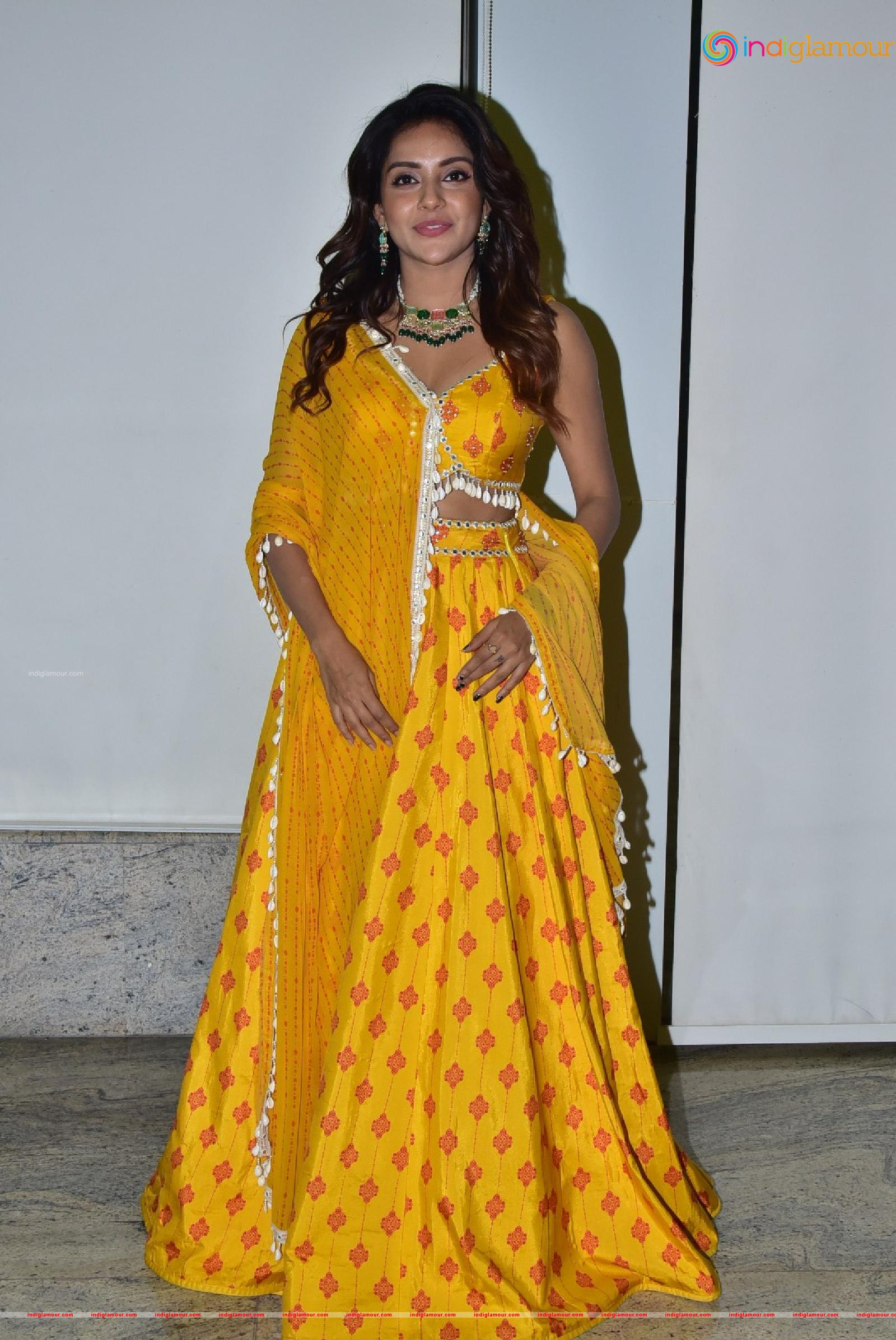 Mahima Nambiar Actress hd photo