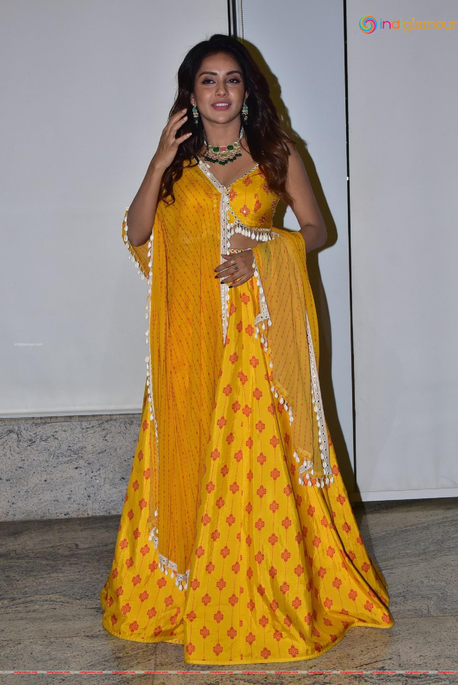 Mahima Nambiar Actress hd photo