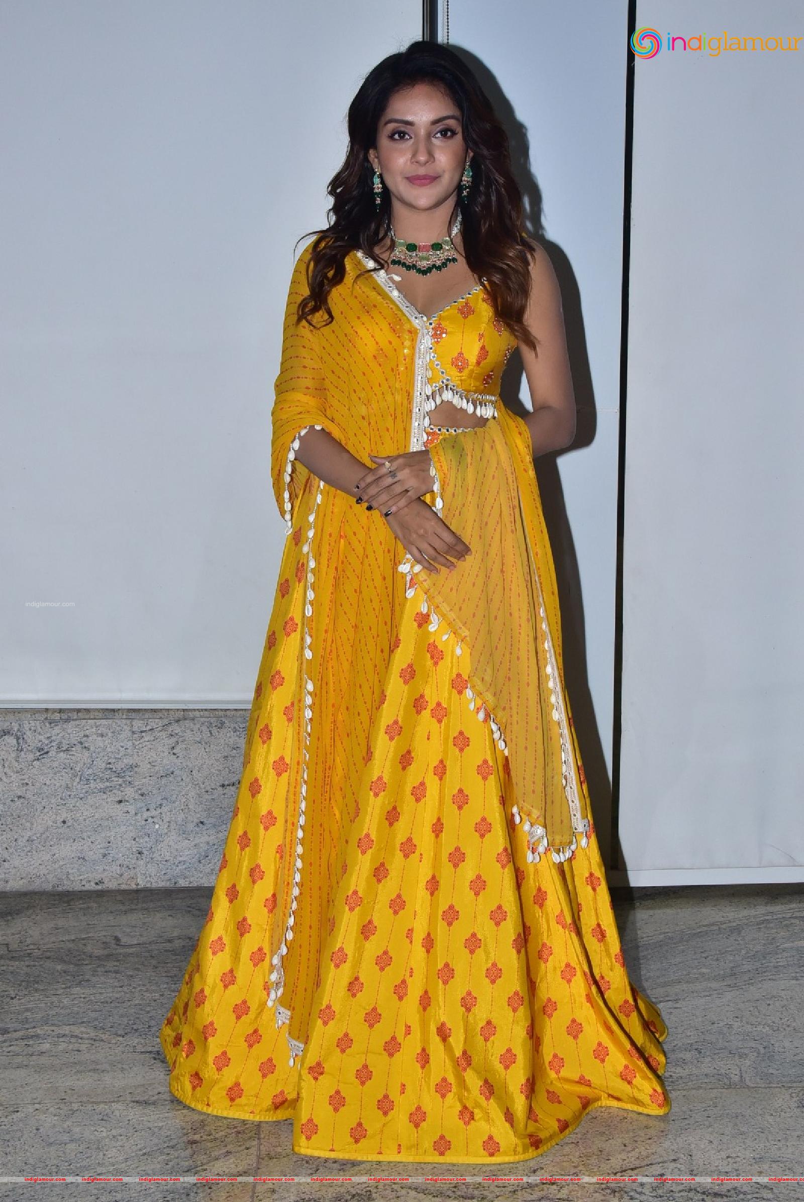 Mahima Nambiar Actress hd photo