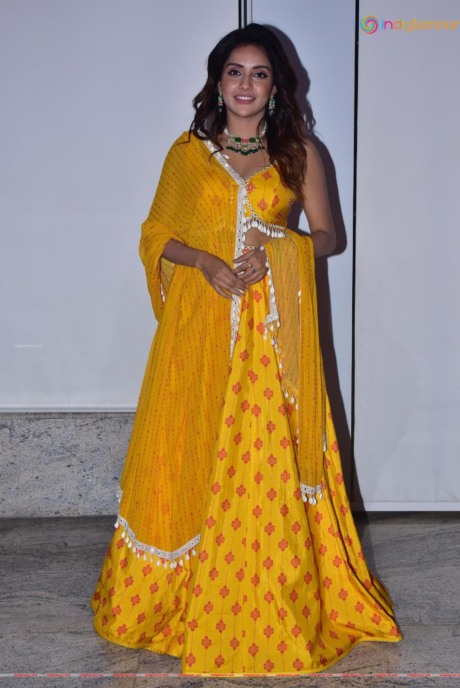 Mahima Nambiar Actress hd photo