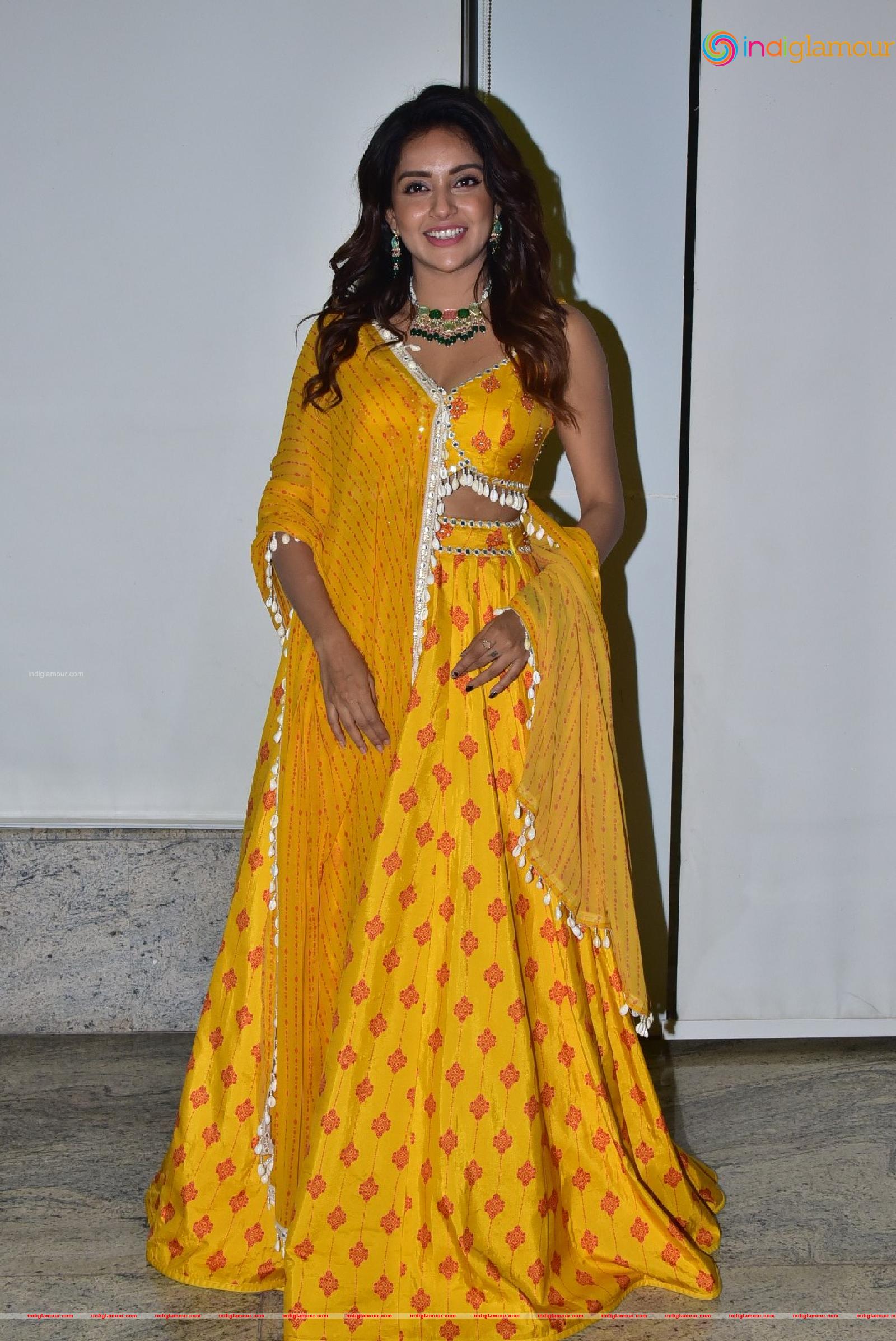 Mahima Nambiar Actress hd photo