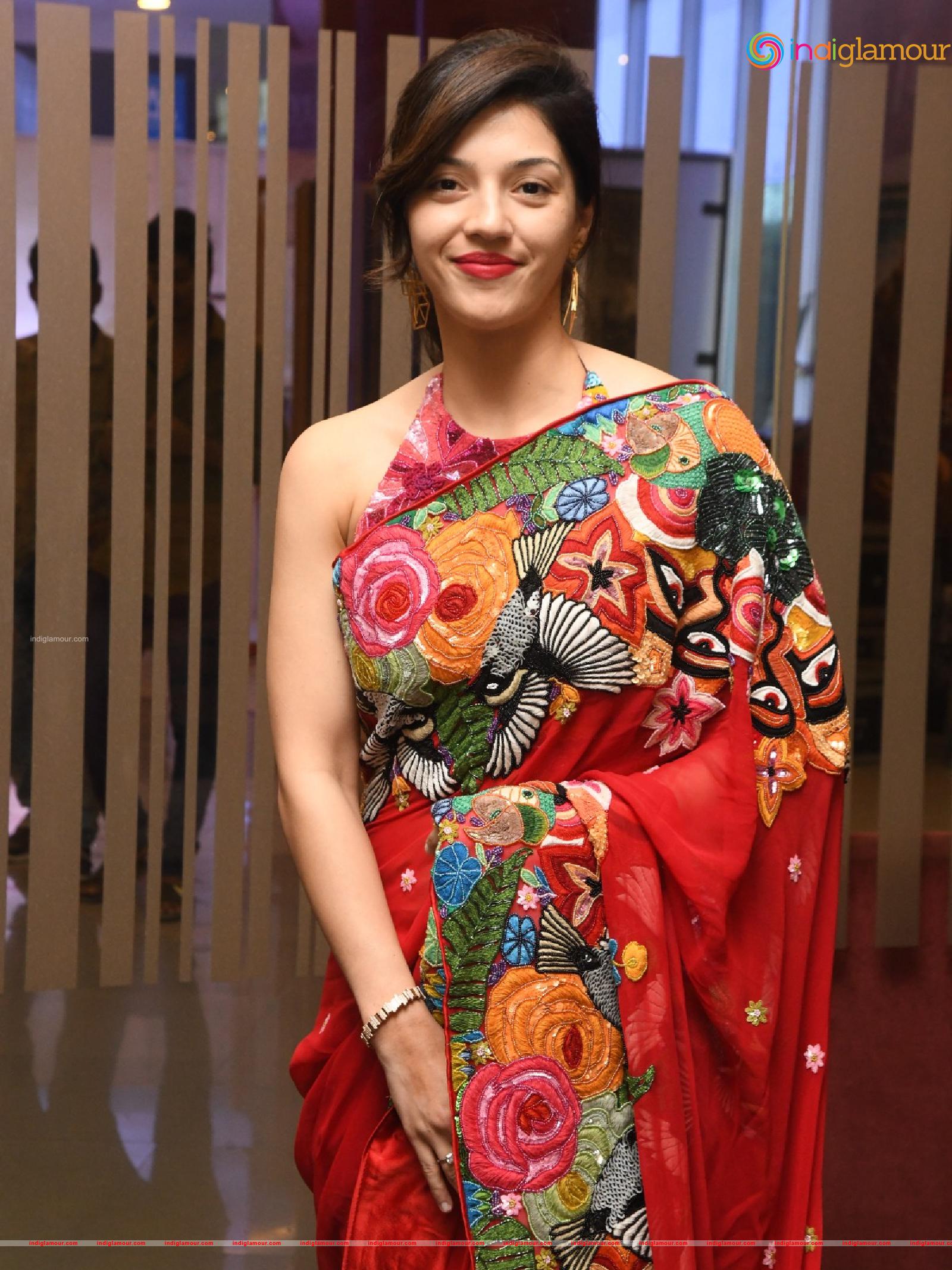 Mehreen Pirzada Actress hd photo