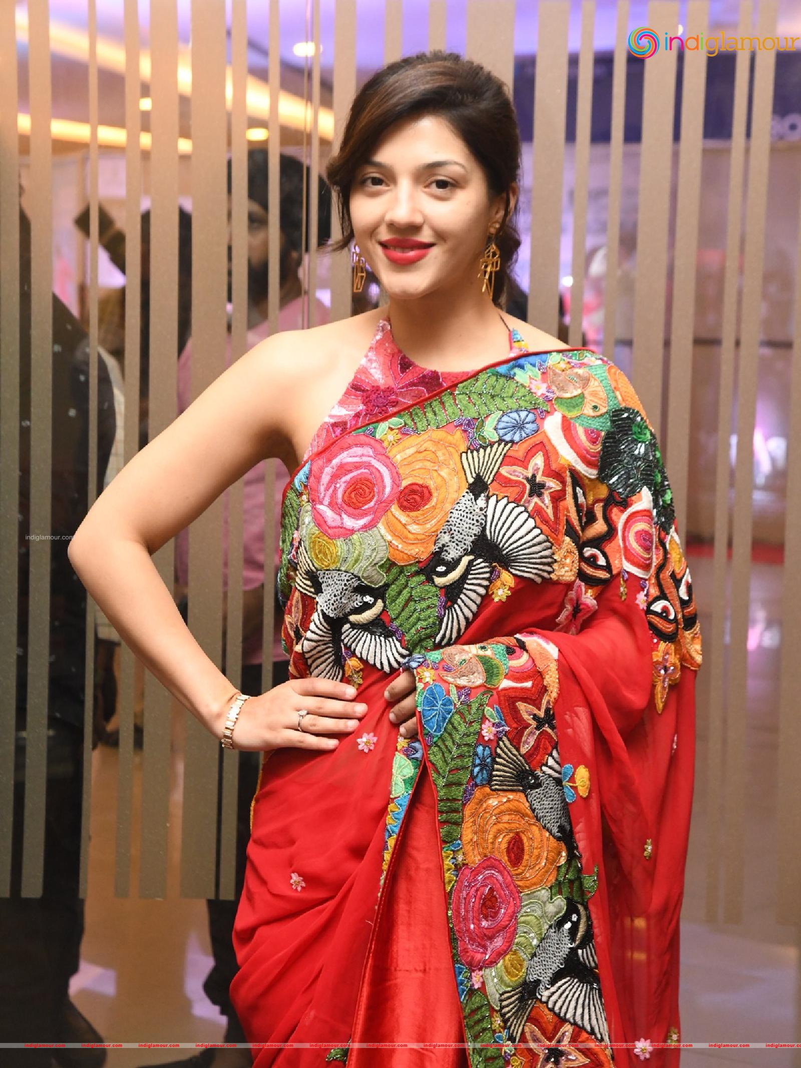 Mehreen Pirzada Actress hd photo