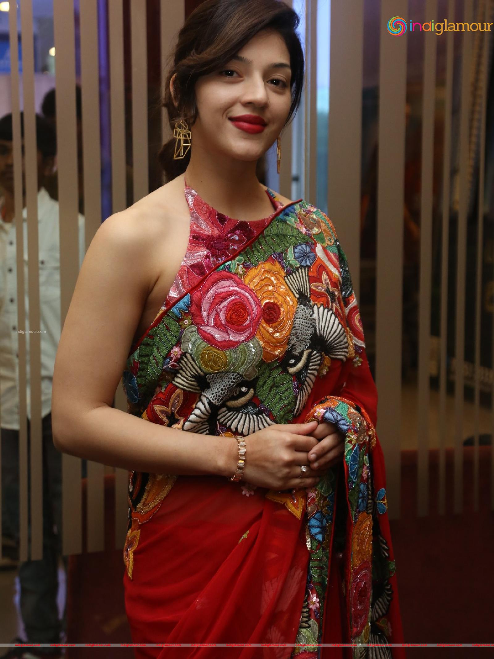 Mehreen Pirzada Actress hd photo