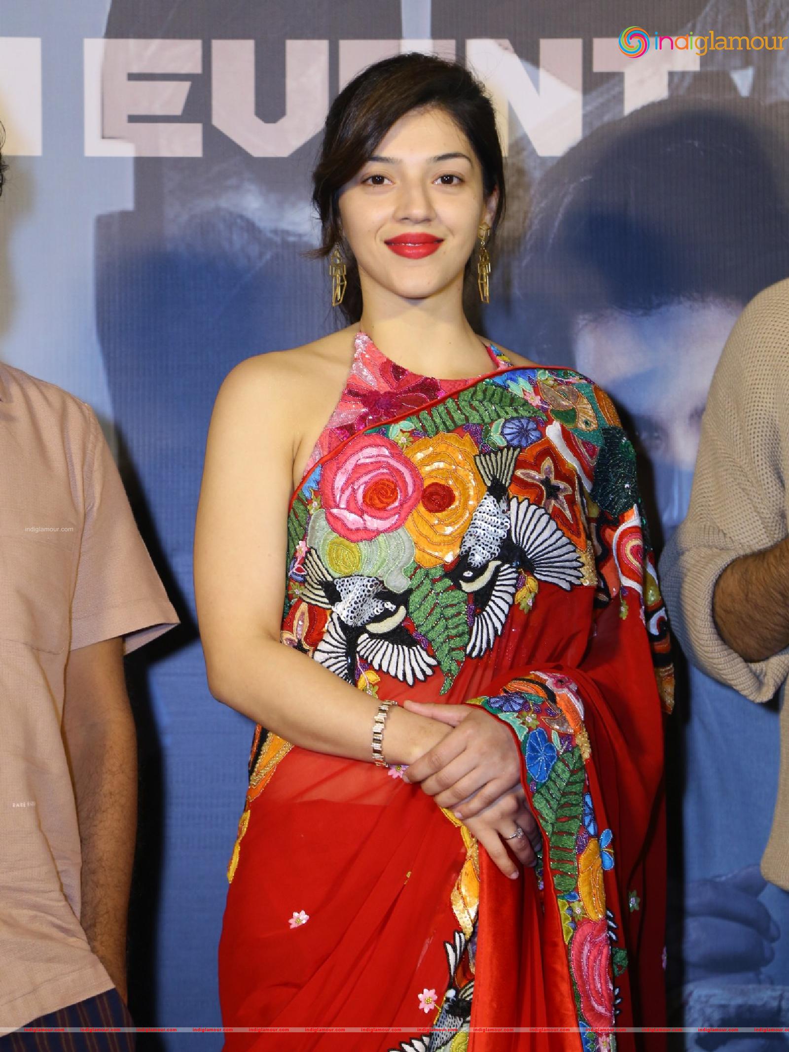 Mehreen Pirzada Actress hd photo