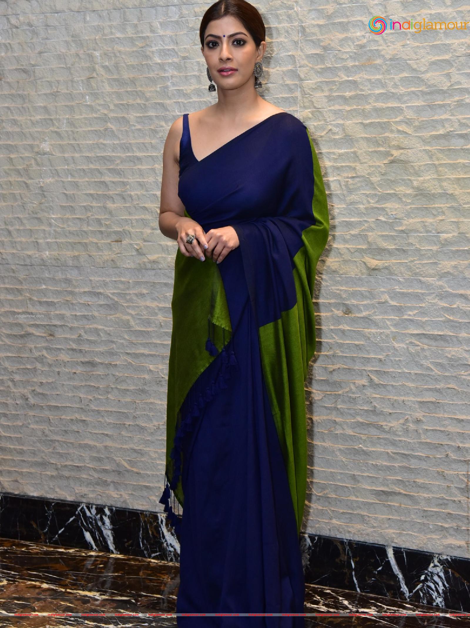 Varalaxmi Sarathkumar Actress hd photo