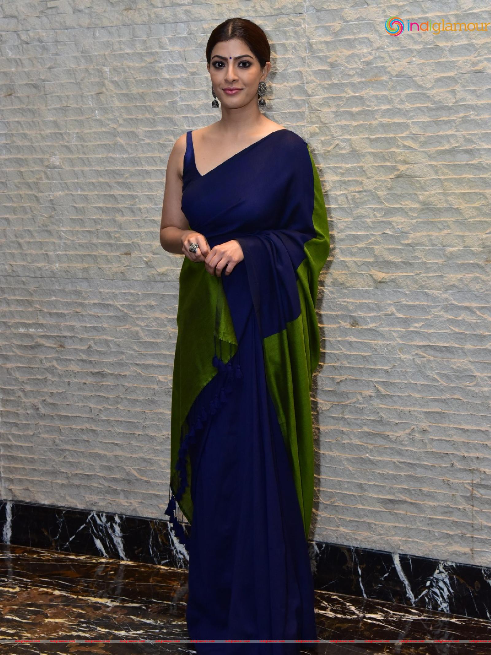 Varalaxmi Sarathkumar Actress hd photo