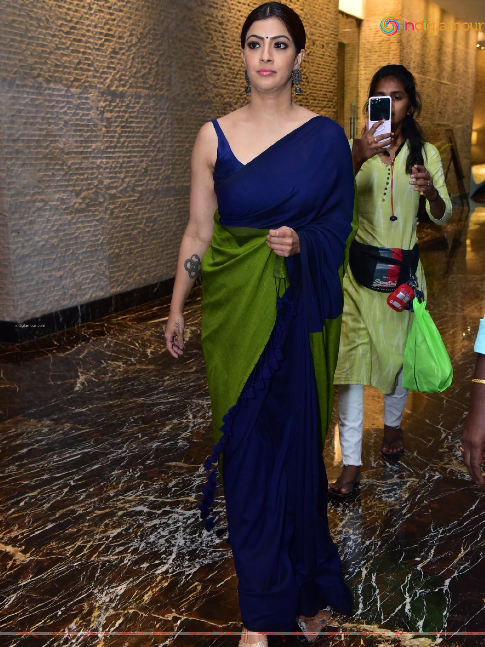 Varalaxmi Sarathkumar Actress hd photo