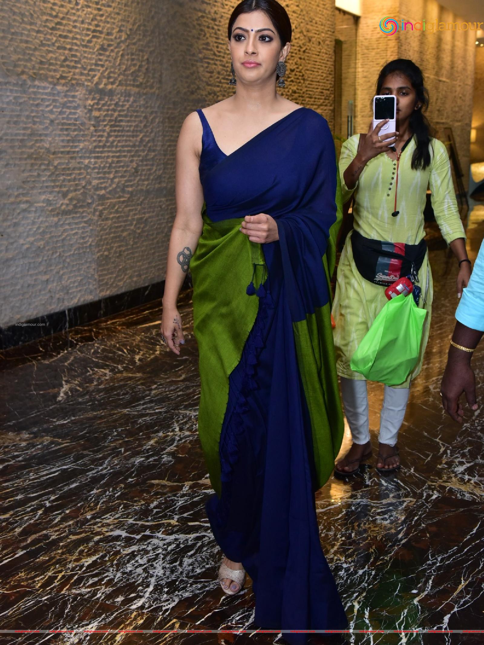 Varalaxmi Sarathkumar Actress hd photo