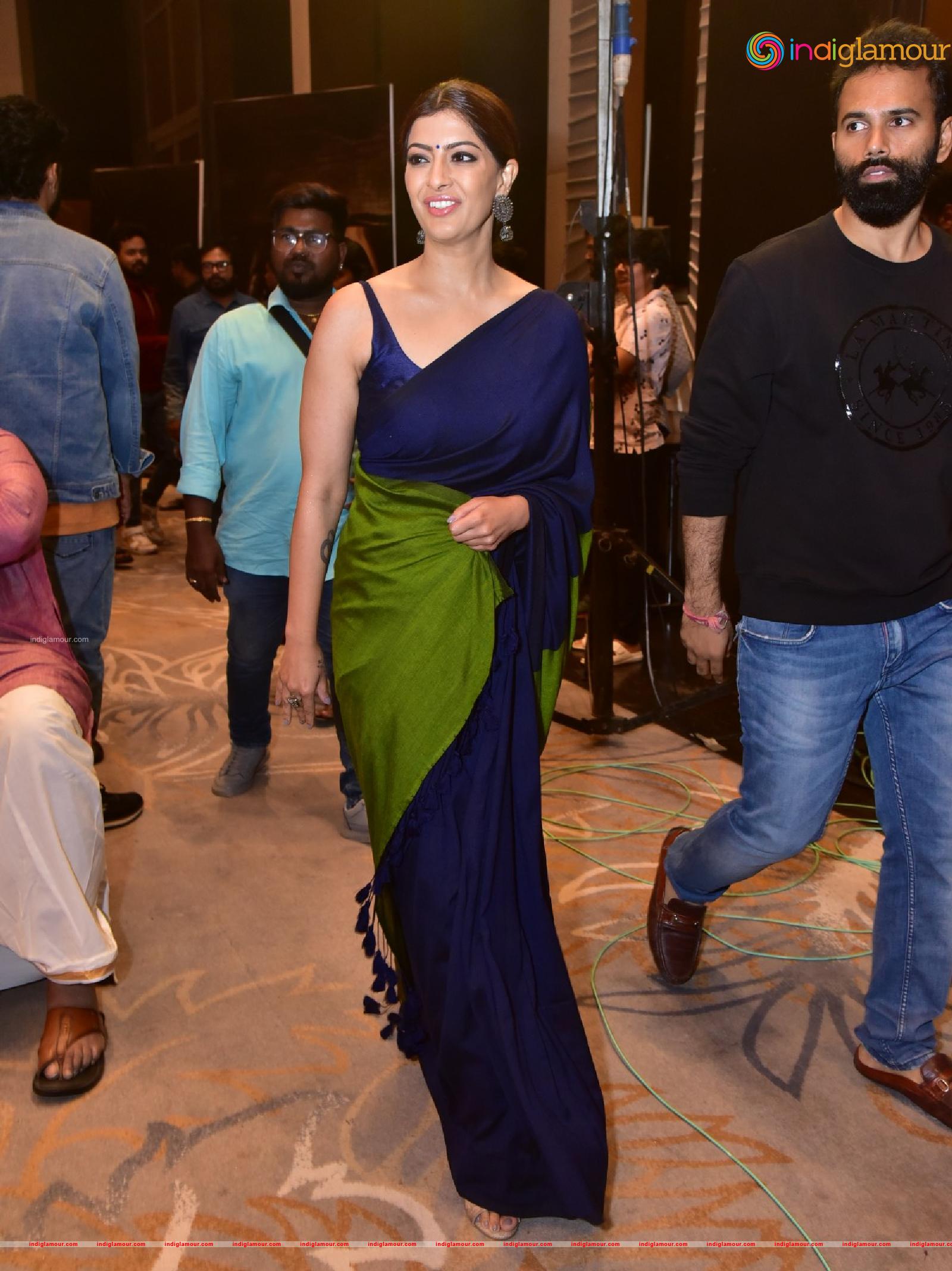Varalaxmi Sarathkumar Actress hd photo